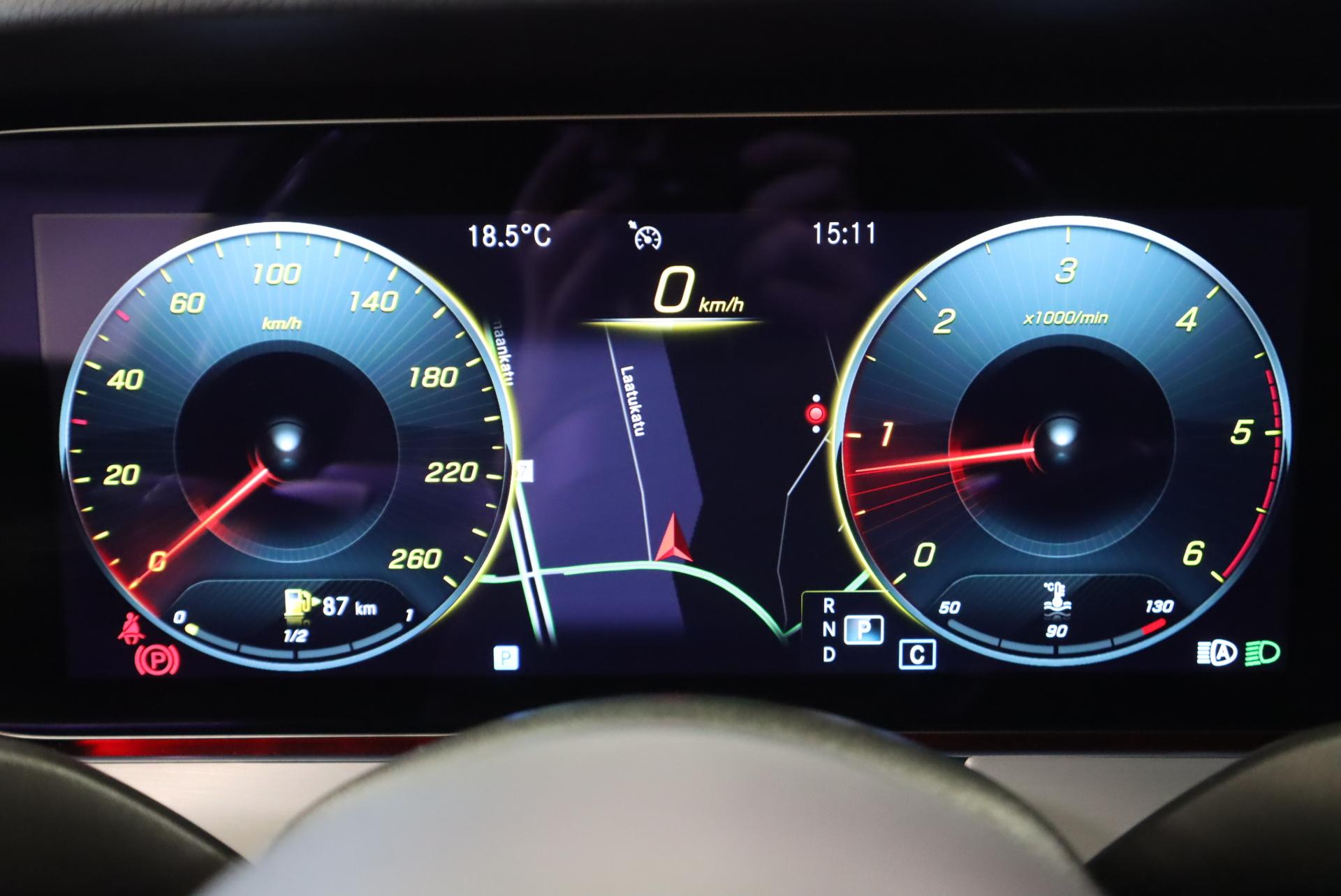 MERCEDES-BENZ E 2021