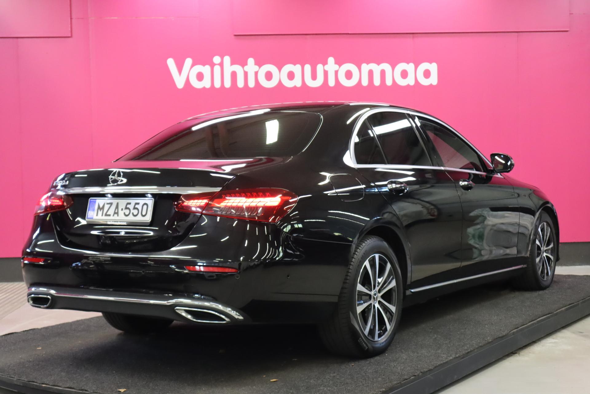 MERCEDES-BENZ E 2021