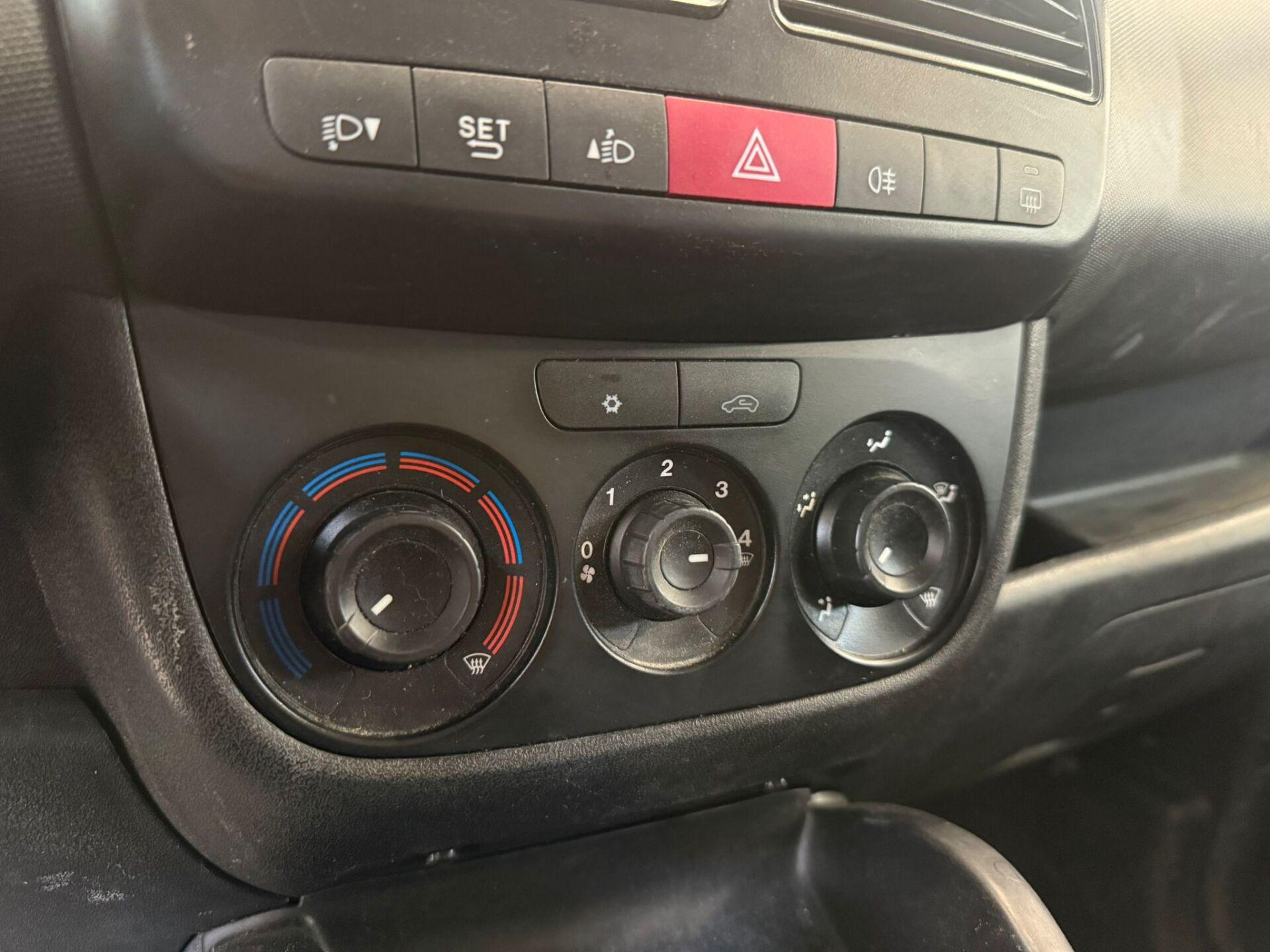 OPEL Combo 2015