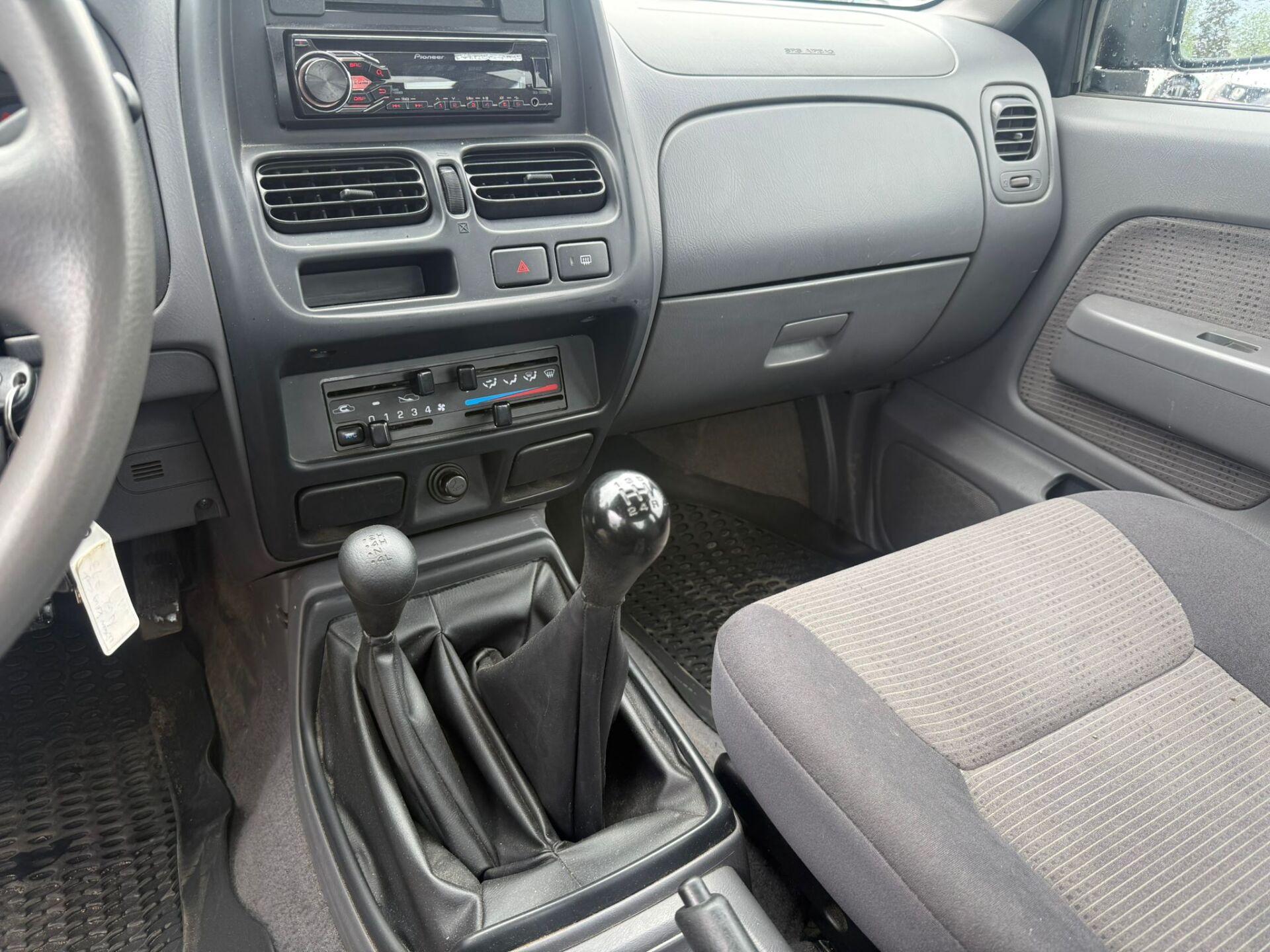 NISSAN King Cab 2005