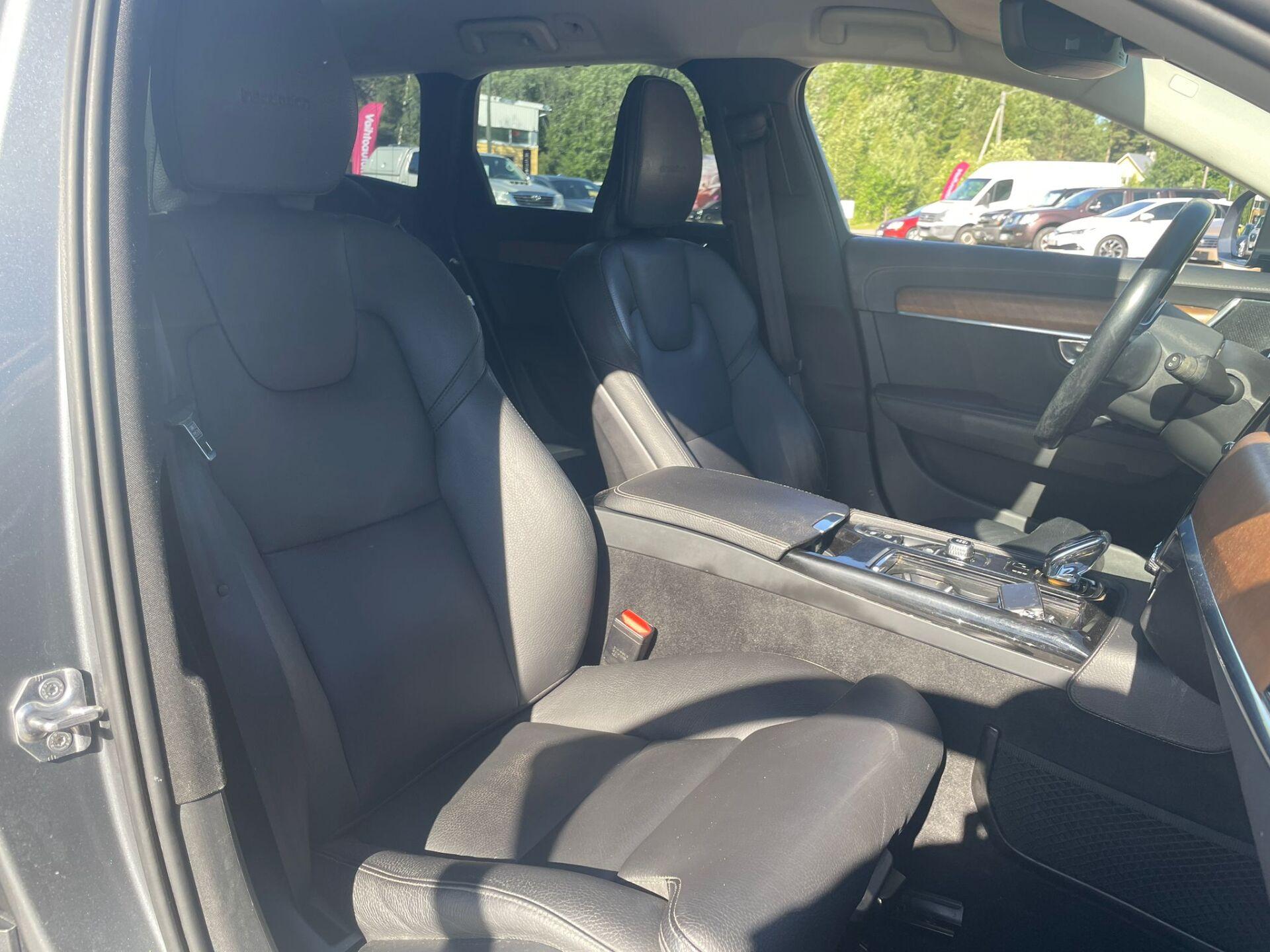 VOLVO V90 2020
