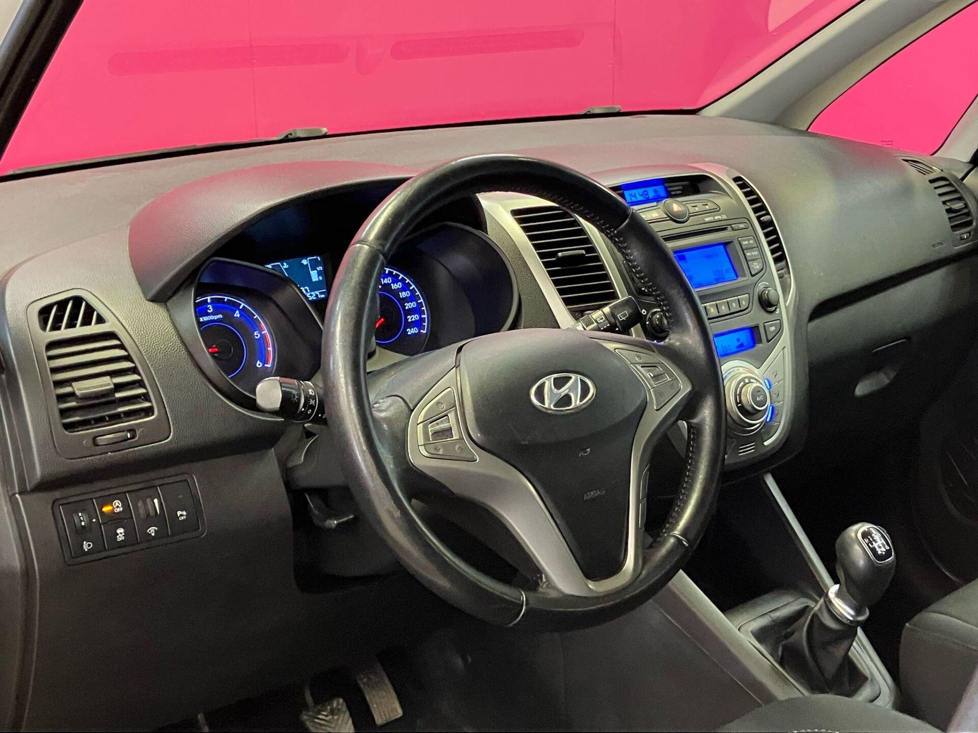 HYUNDAI ix20 2013