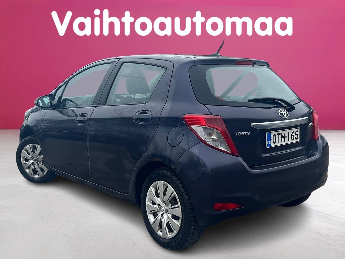 TOYOTA Yaris 2012