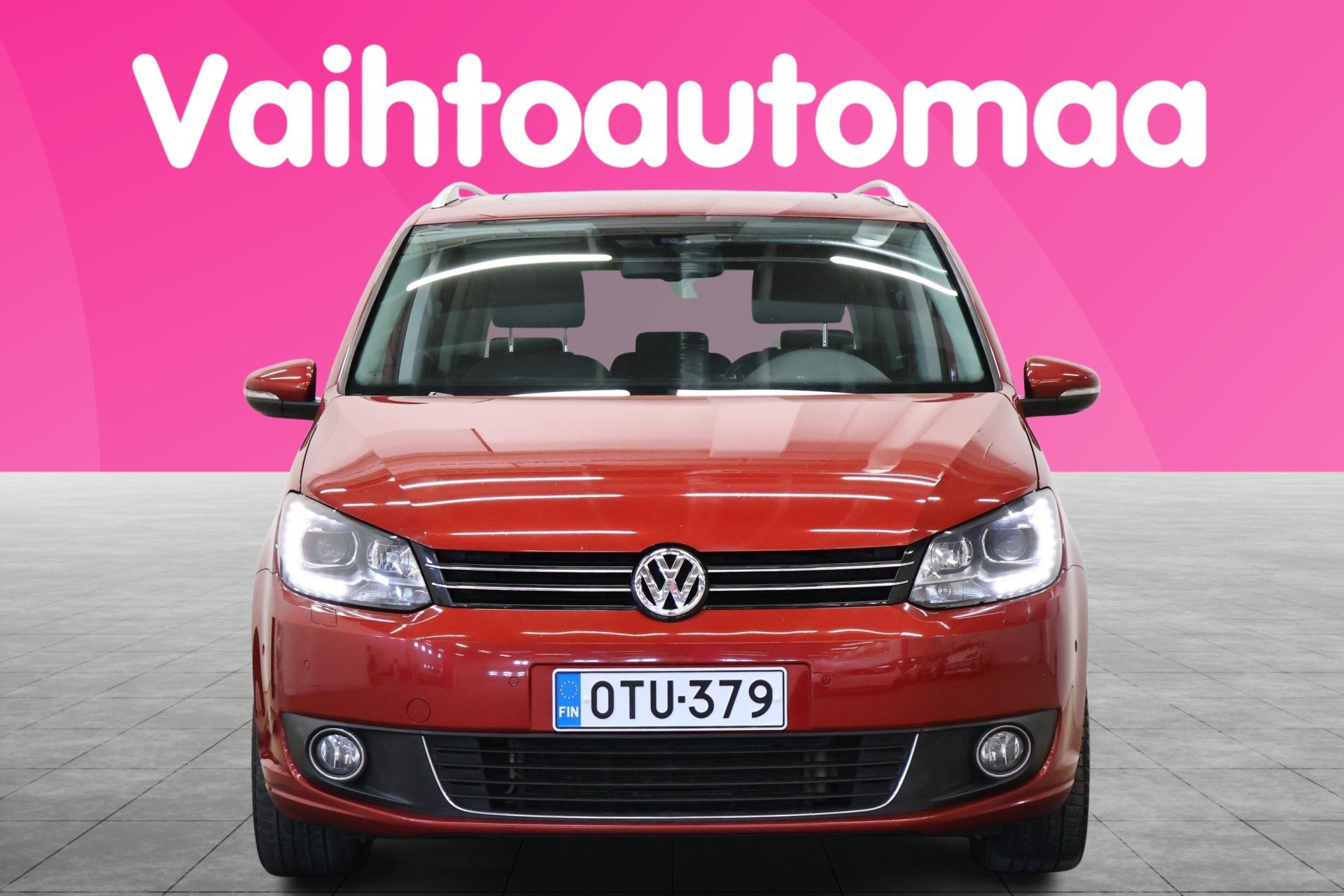 VOLKSWAGEN Touran 2013