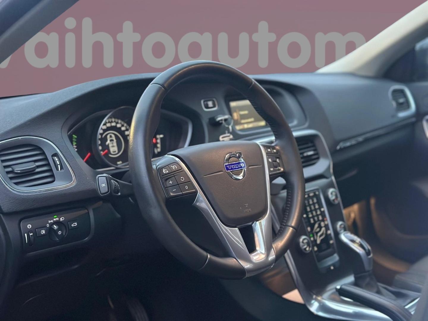 VOLVO V40 Cross Country 2015