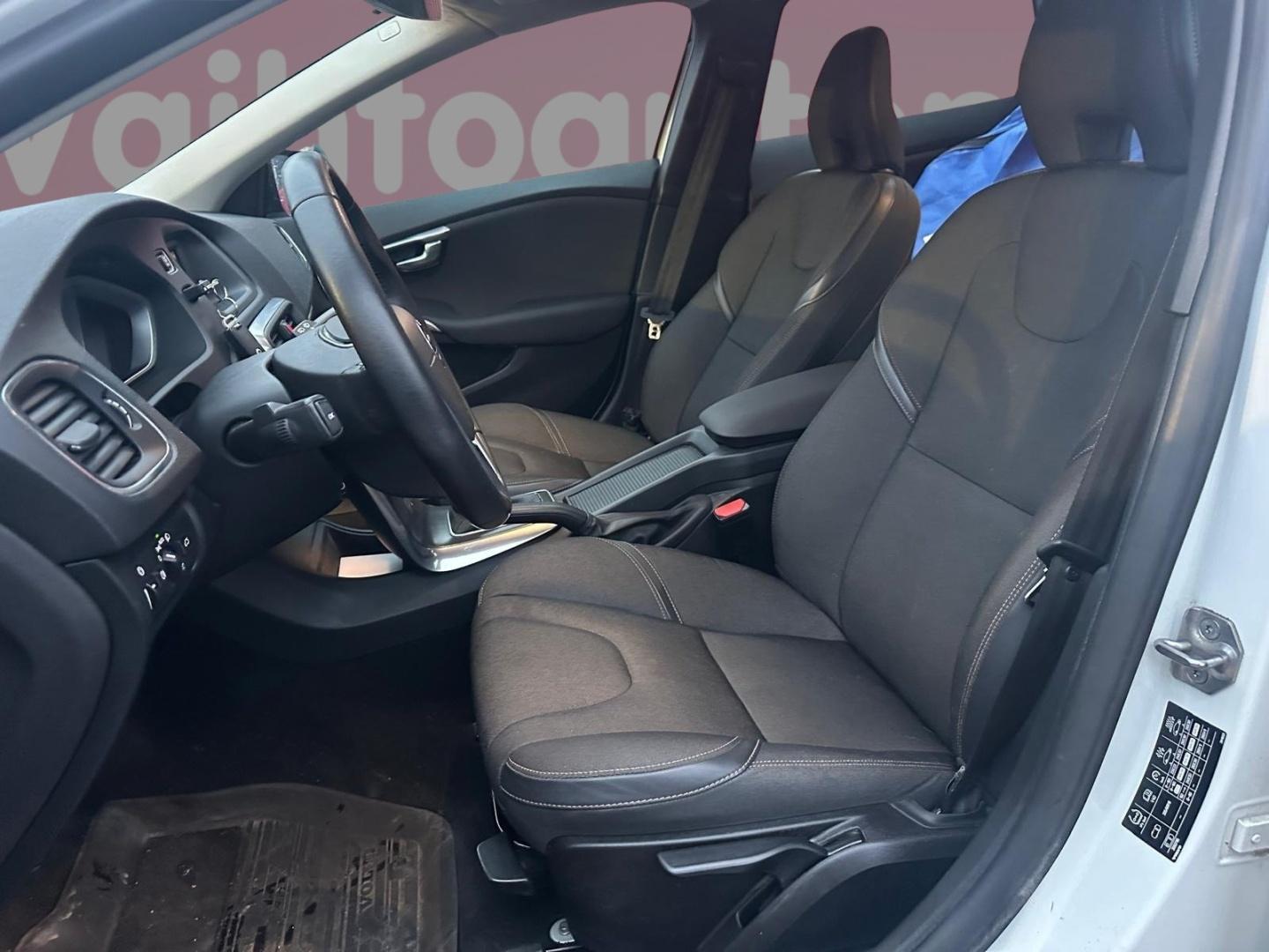 VOLVO V40 Cross Country 2015