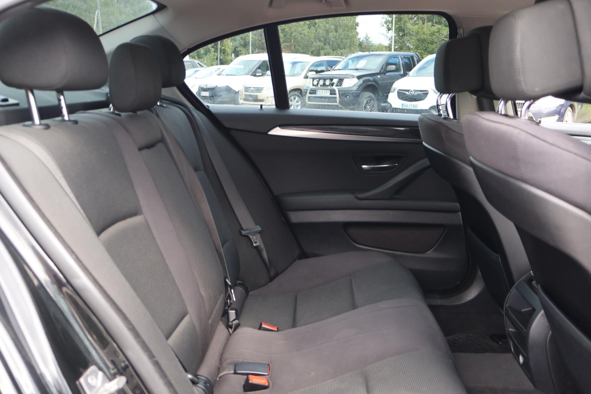 BMW 520 2011