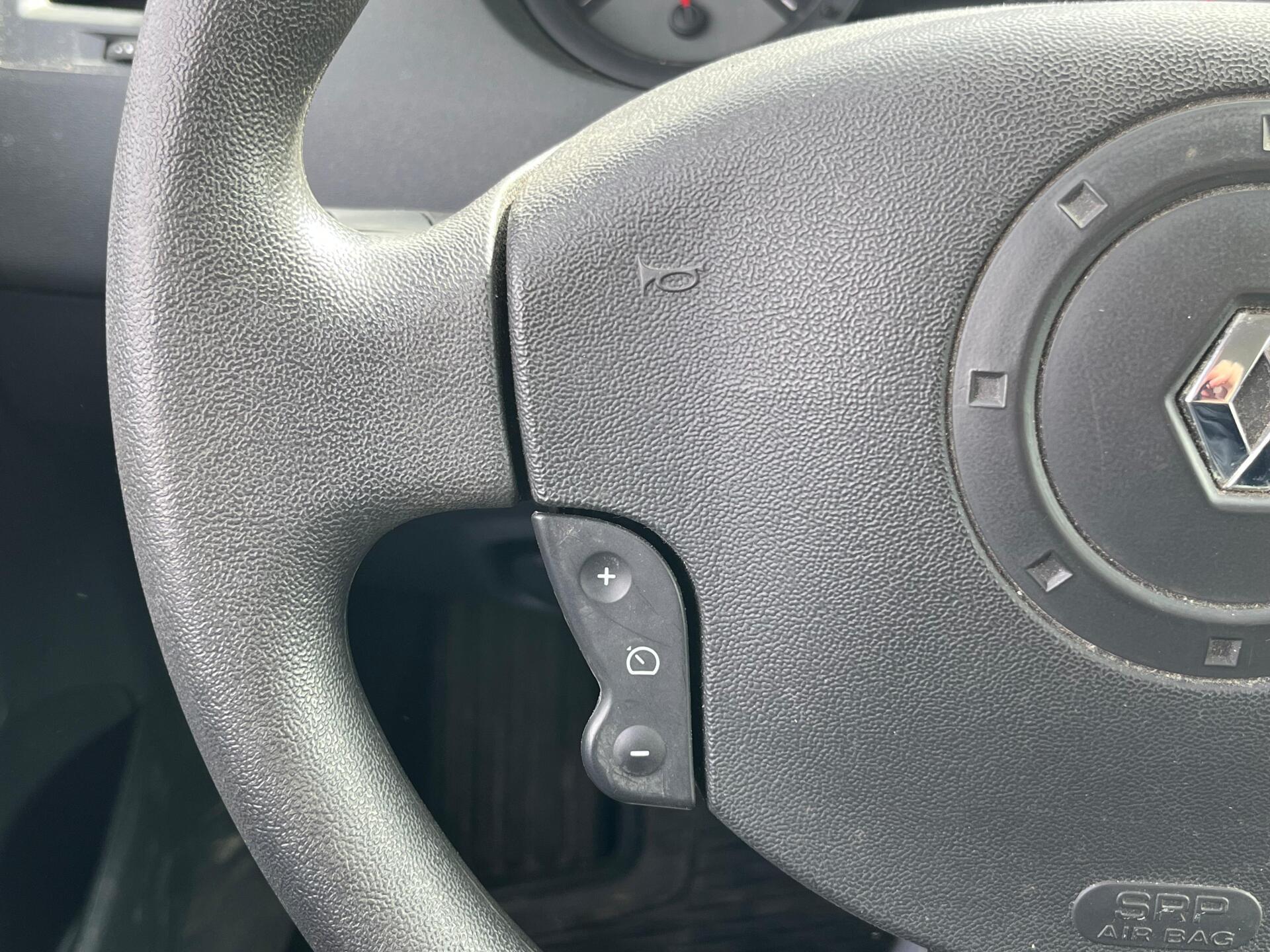 RENAULT Megane 2005