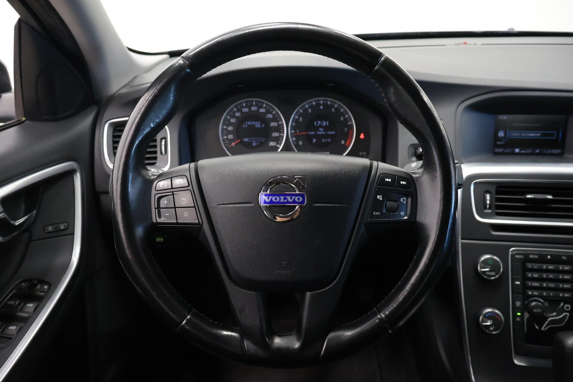 VOLVO S60 2011
