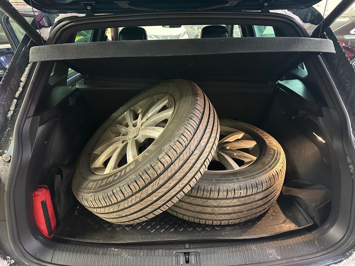 VOLKSWAGEN Tiguan 2021