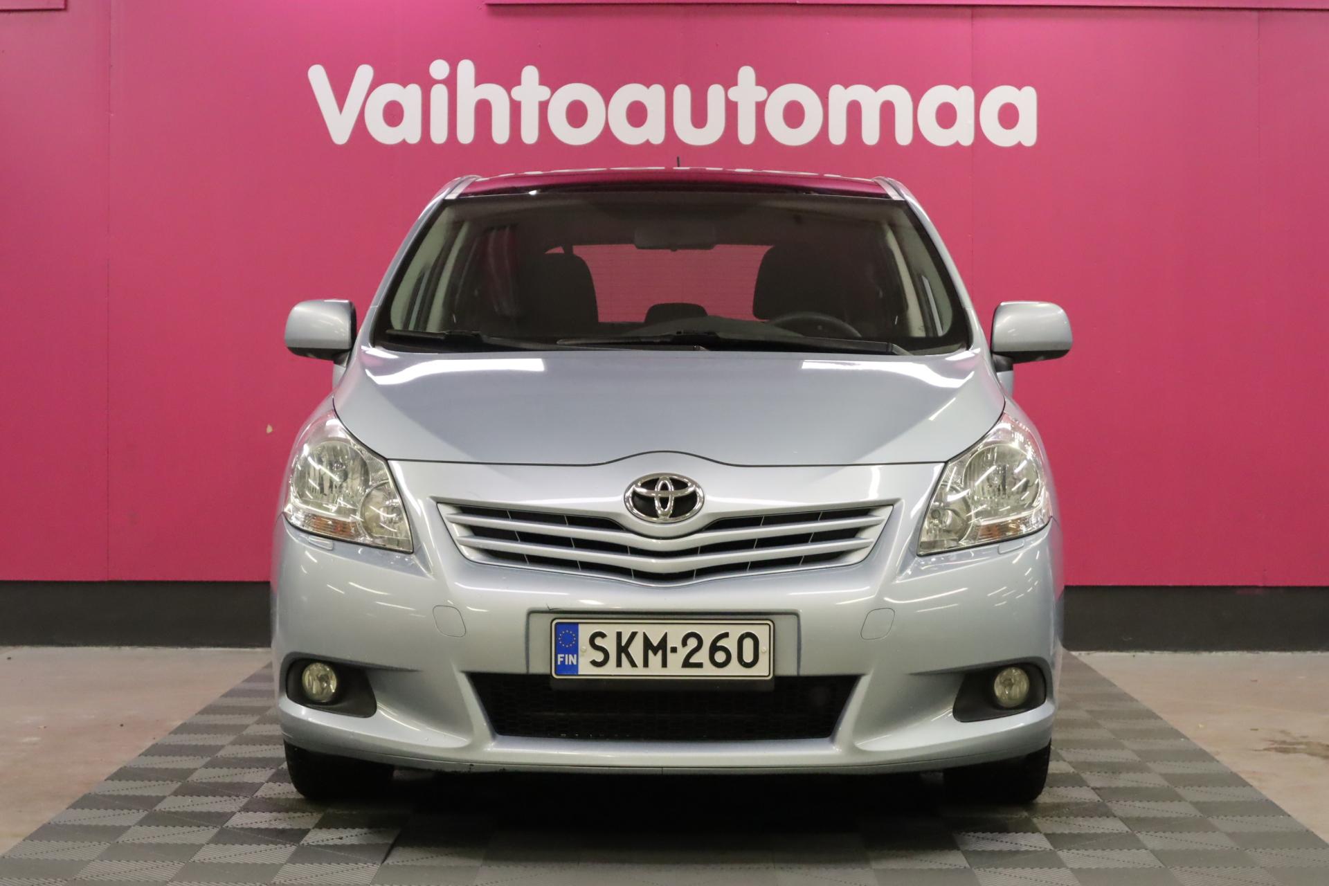 TOYOTA Verso 2010