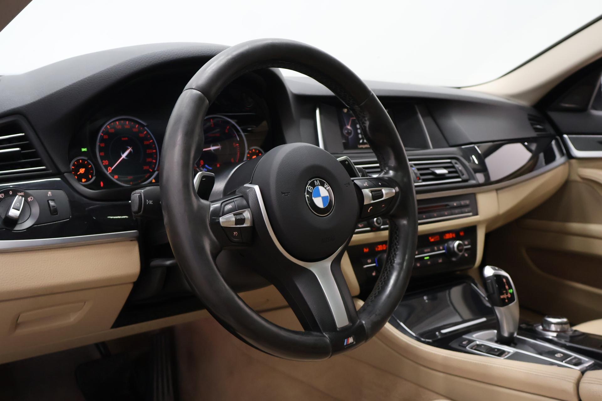 BMW 518 2015