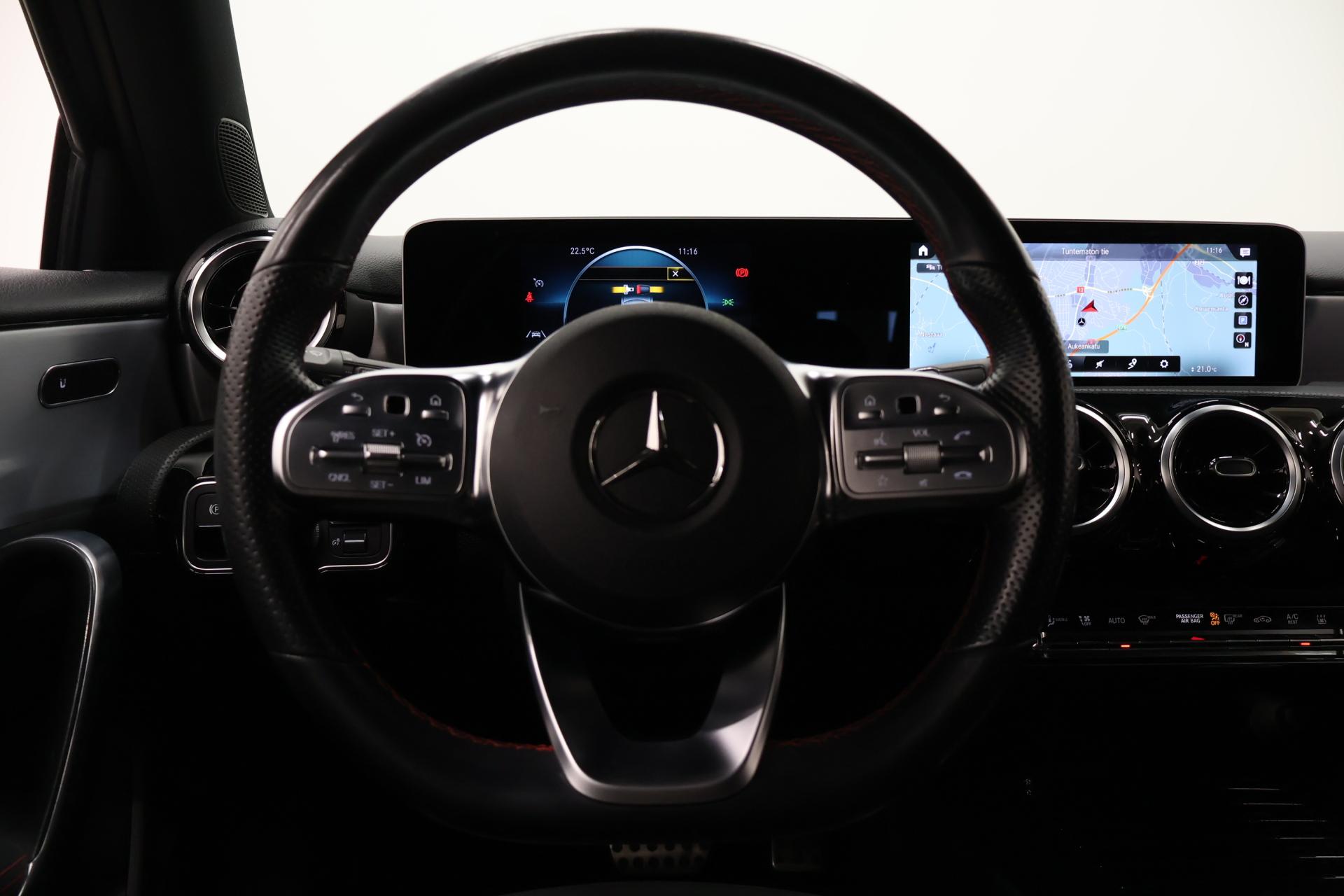 MERCEDES-BENZ A 2020