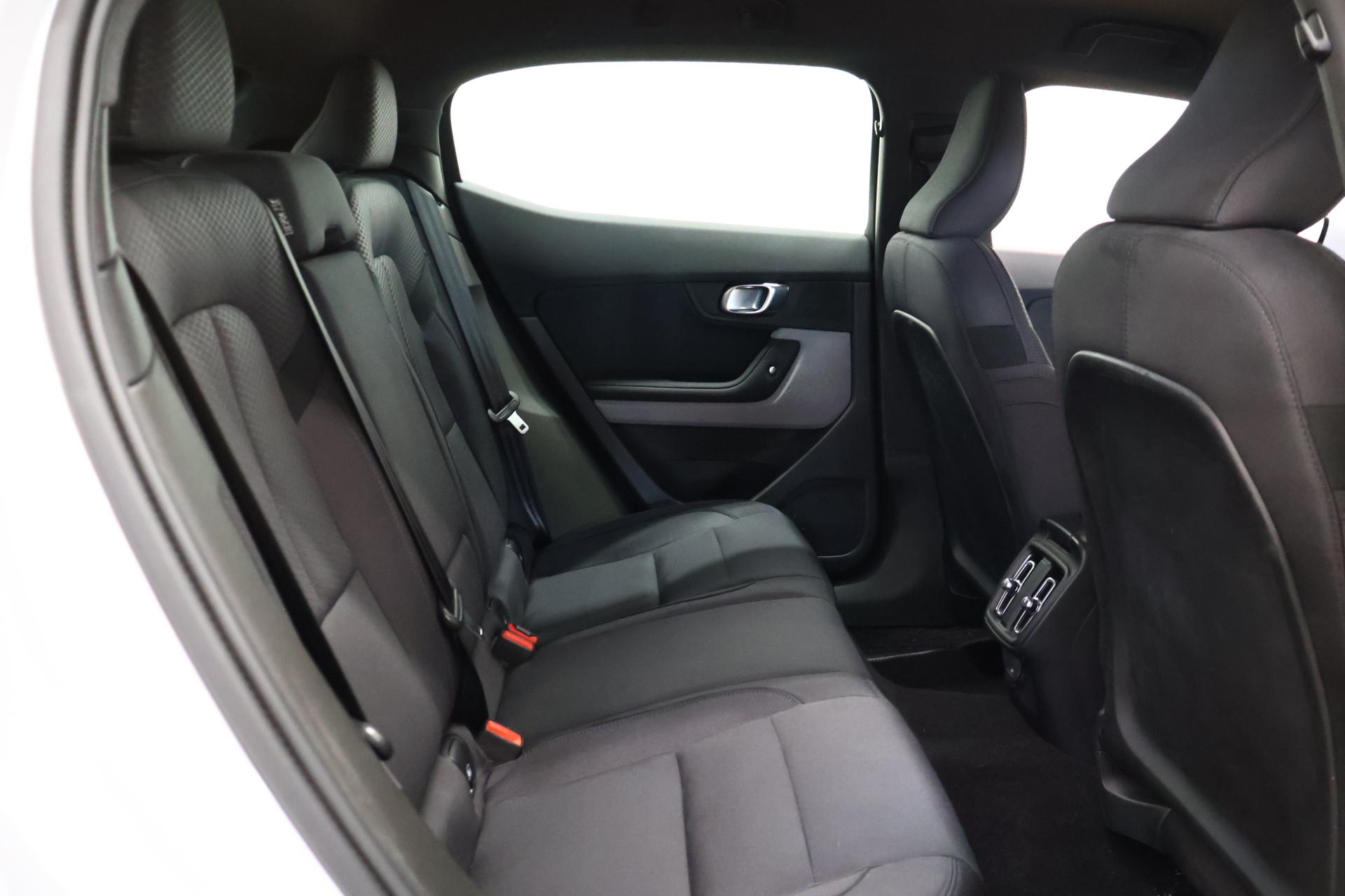 POLESTAR 2 2023