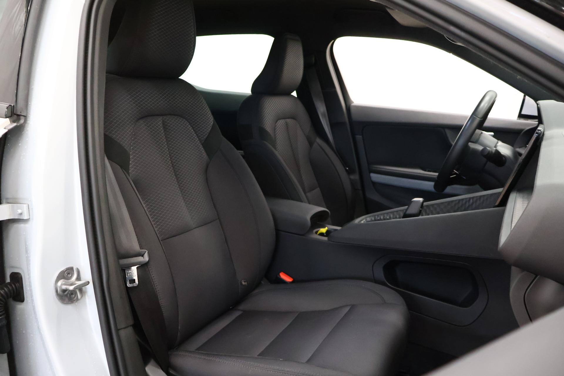 POLESTAR 2 2023