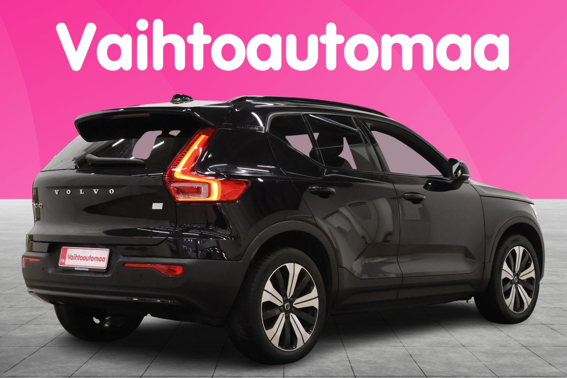 VOLVO XC40 2023