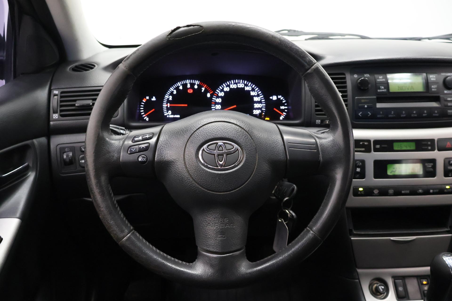 TOYOTA Corolla 2005