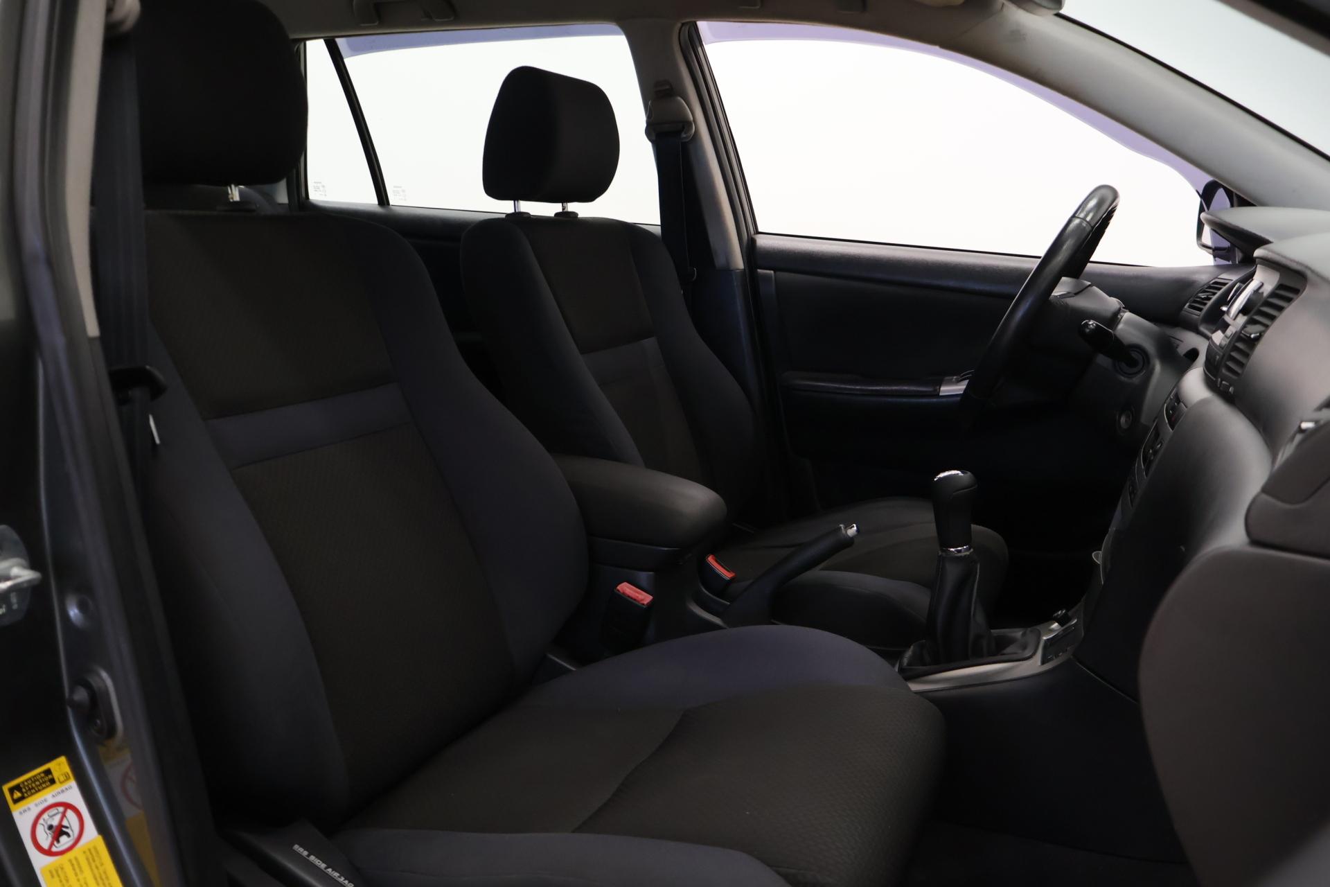 TOYOTA Corolla 2005
