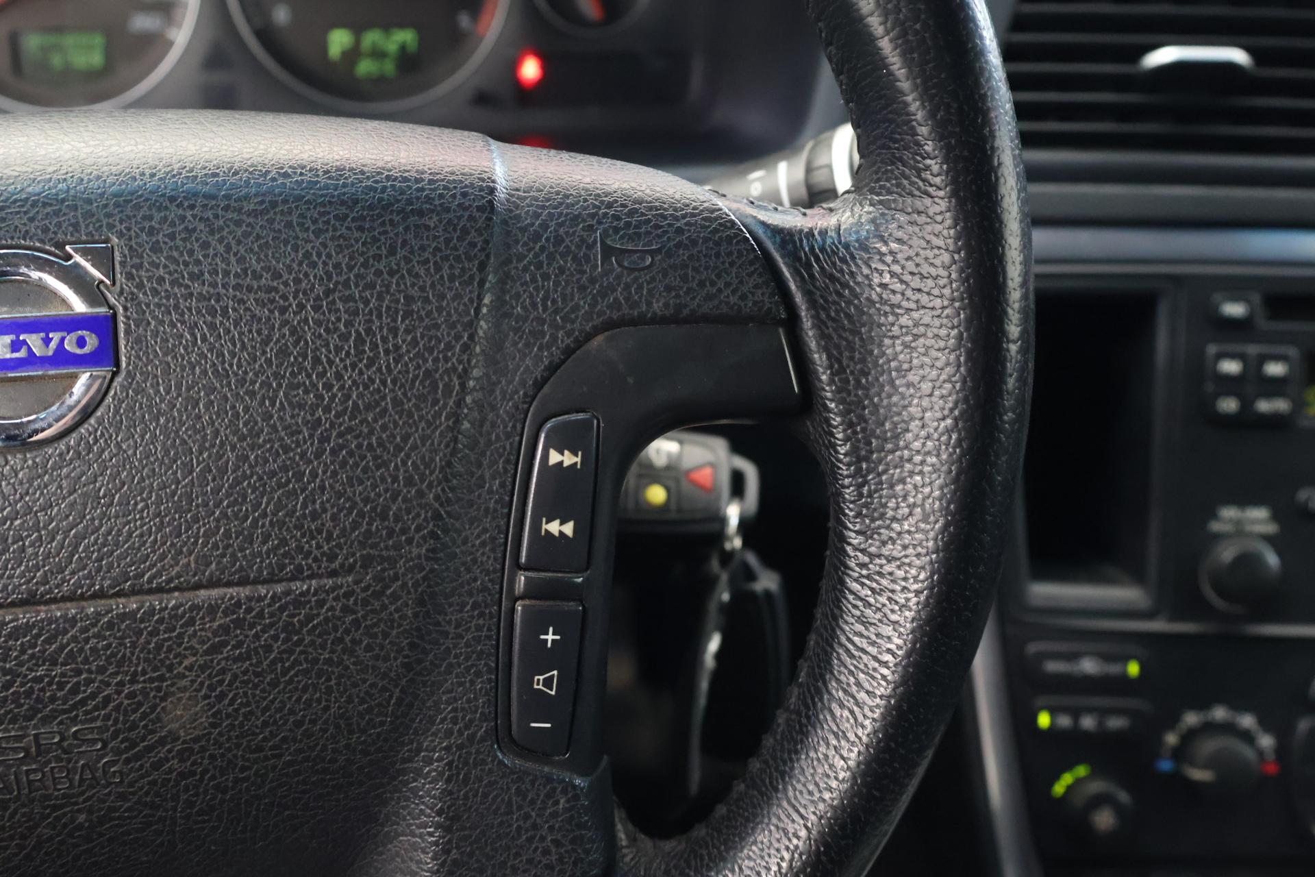 VOLVO V70 2007