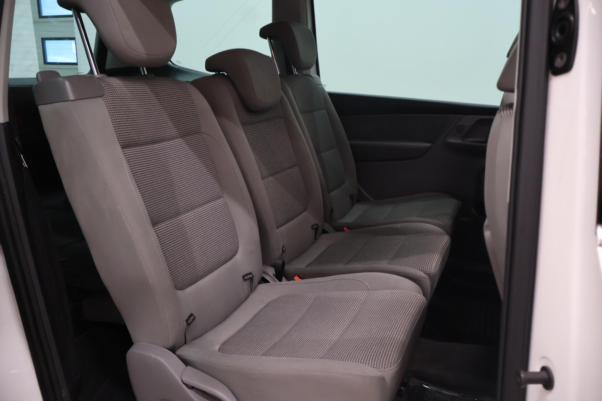 VOLKSWAGEN Sharan 2012