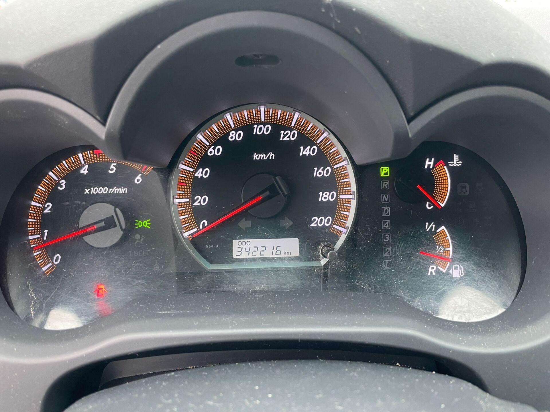 TOYOTA Hilux 2013