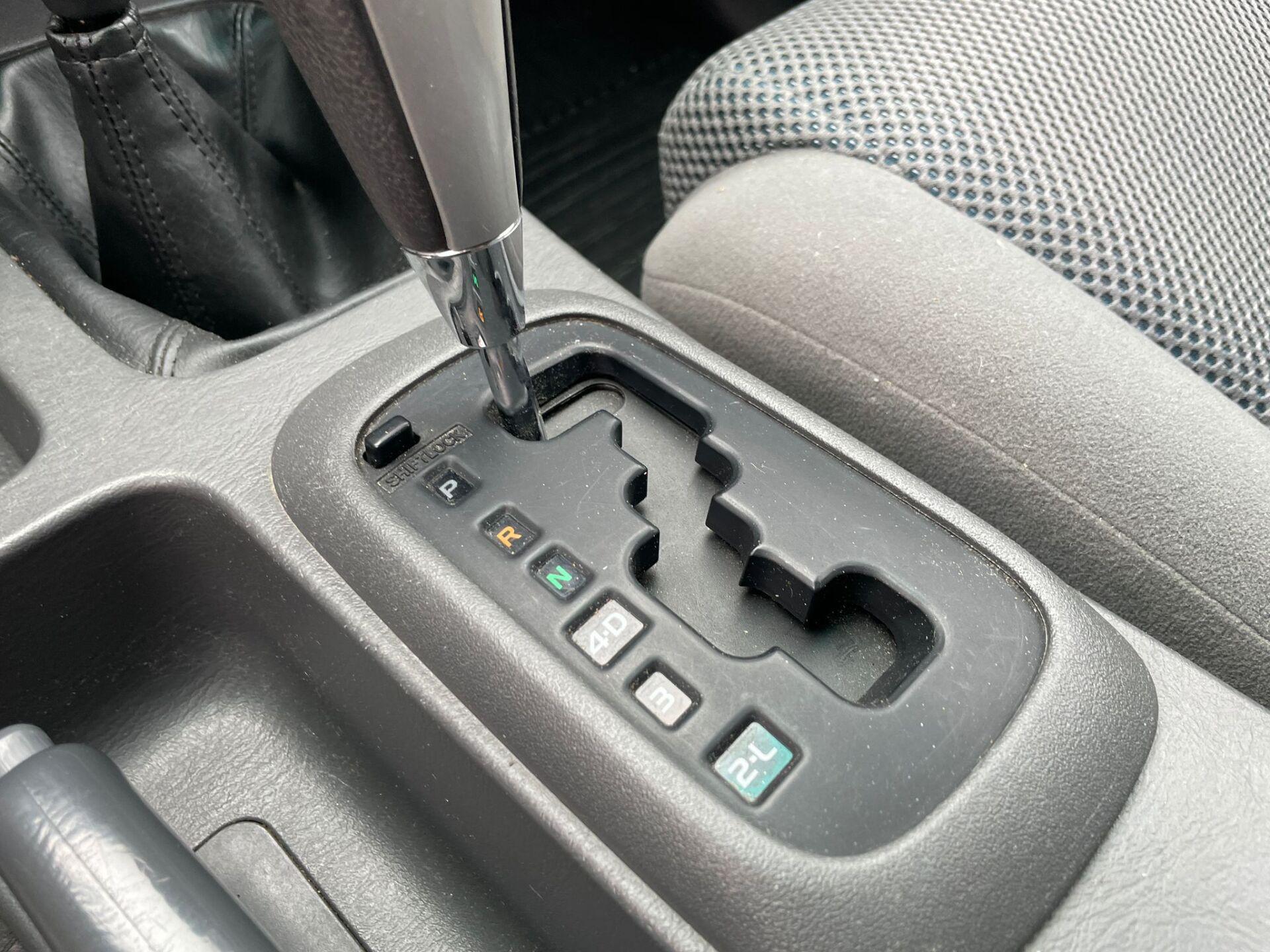 TOYOTA Hilux 2013