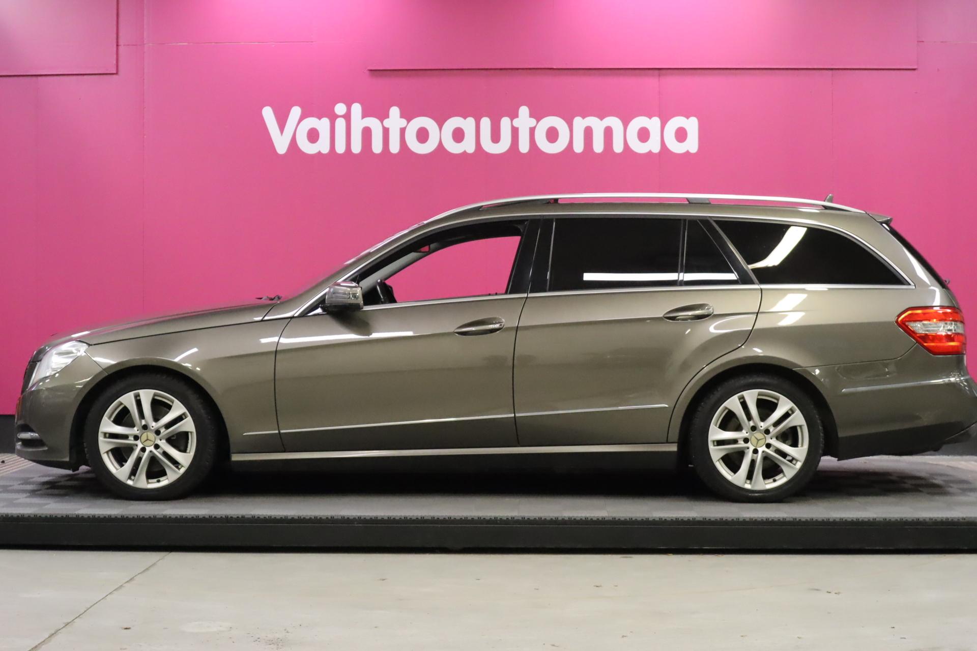 MERCEDES-BENZ E 2011