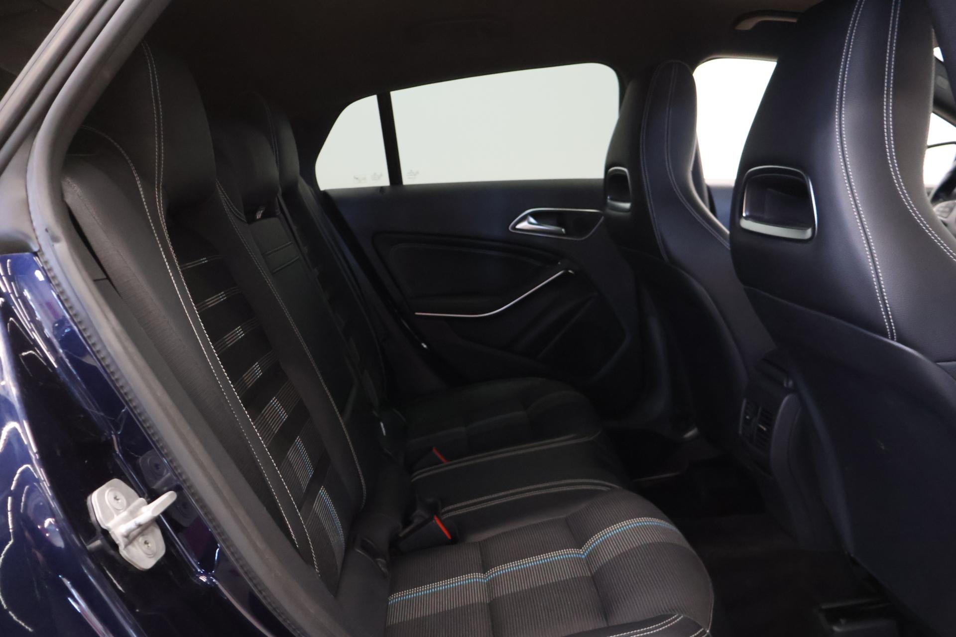 MERCEDES-BENZ CLA 2017