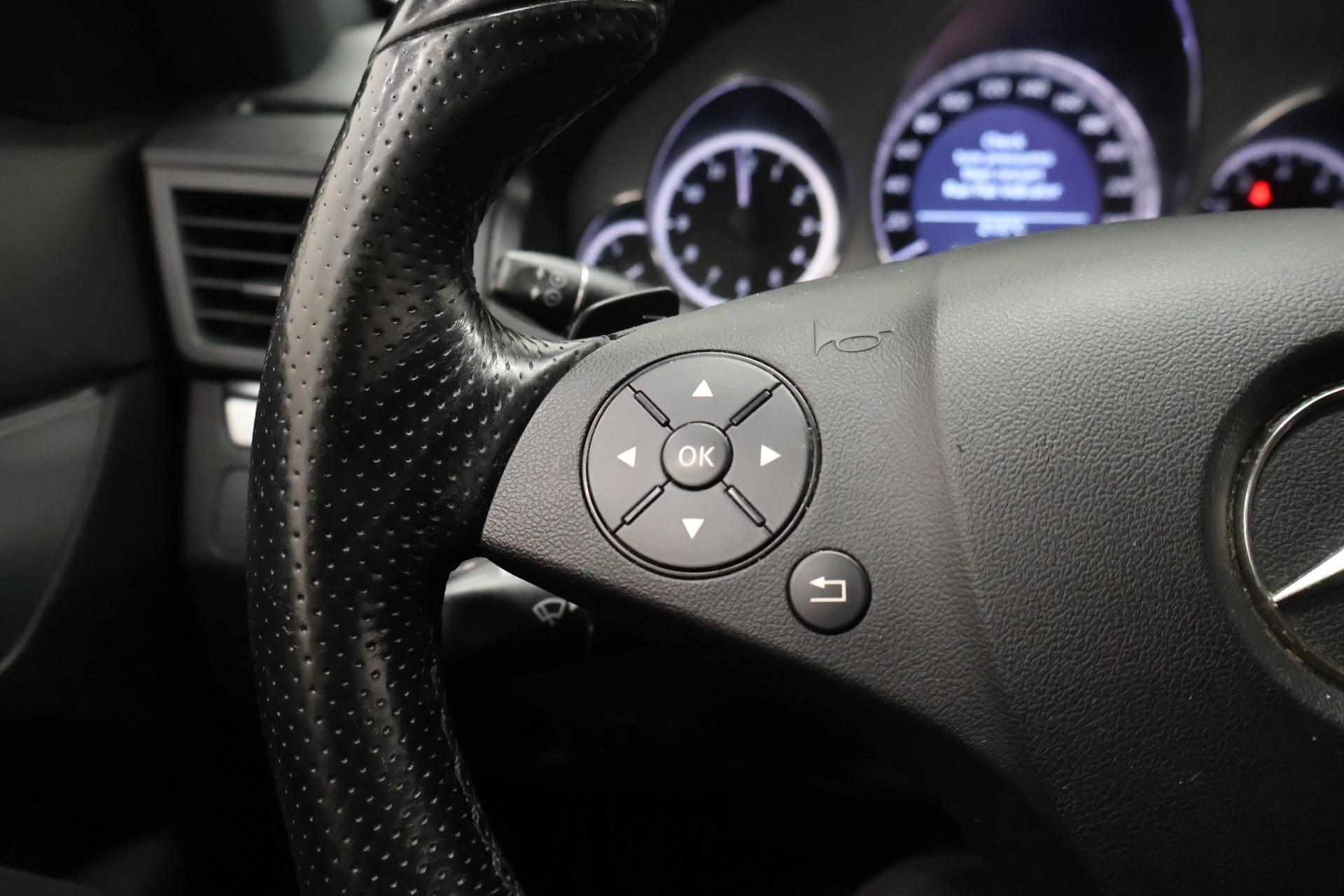 MERCEDES-BENZ E 2010