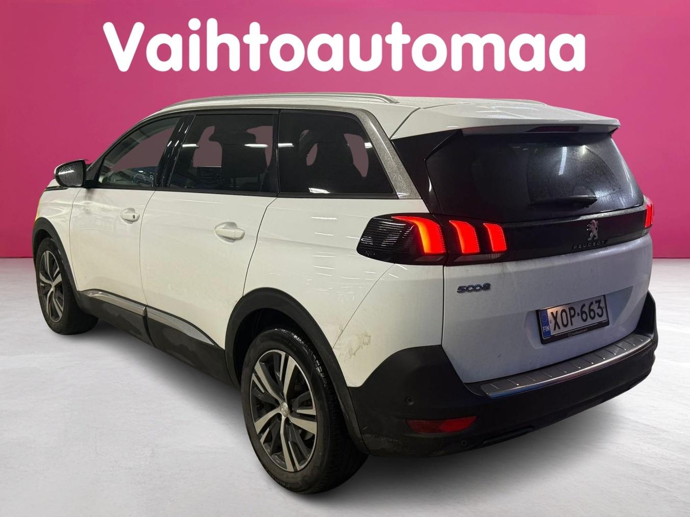 PEUGEOT 5008 2018
