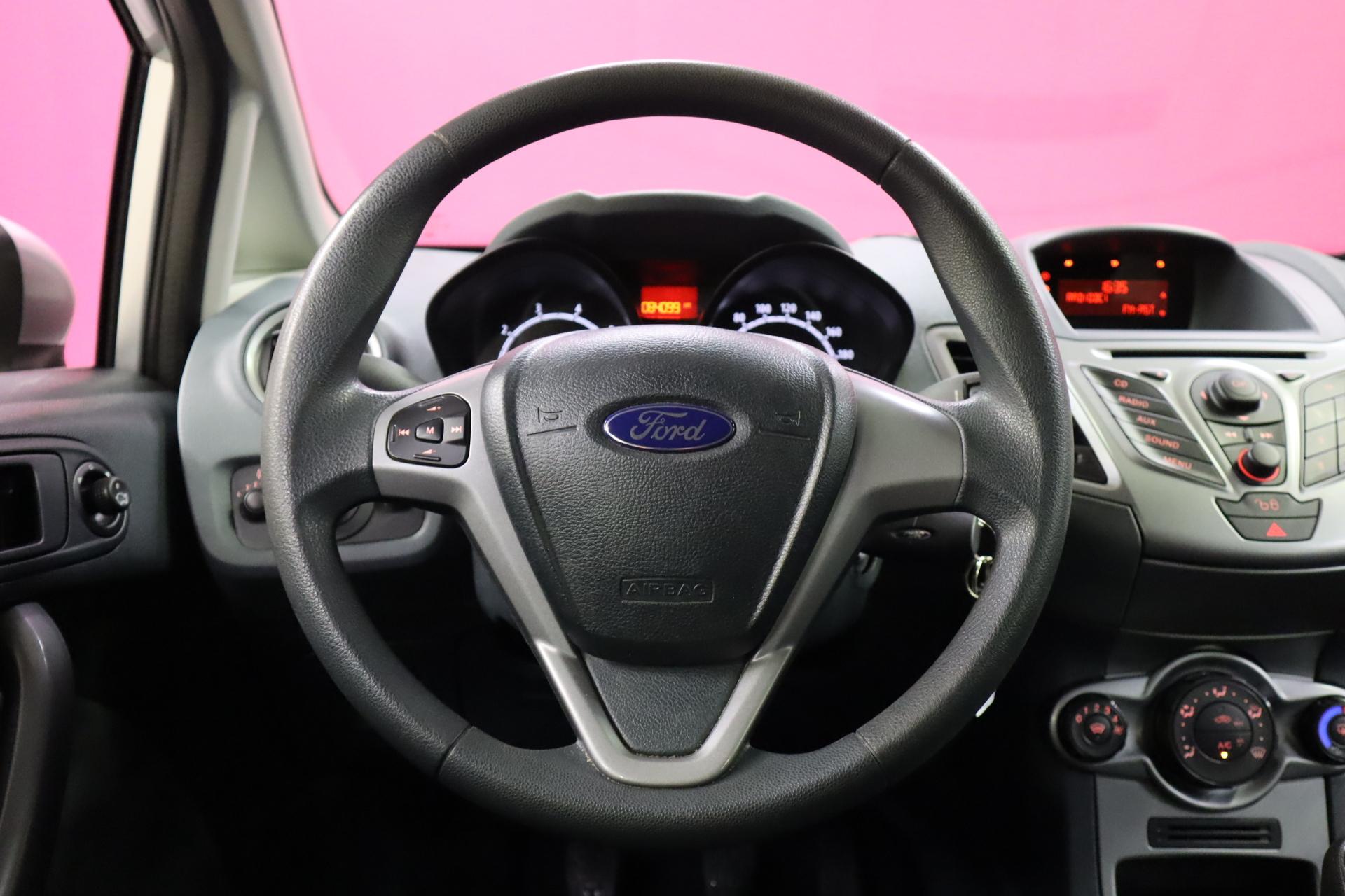 FORD Fiesta 2011