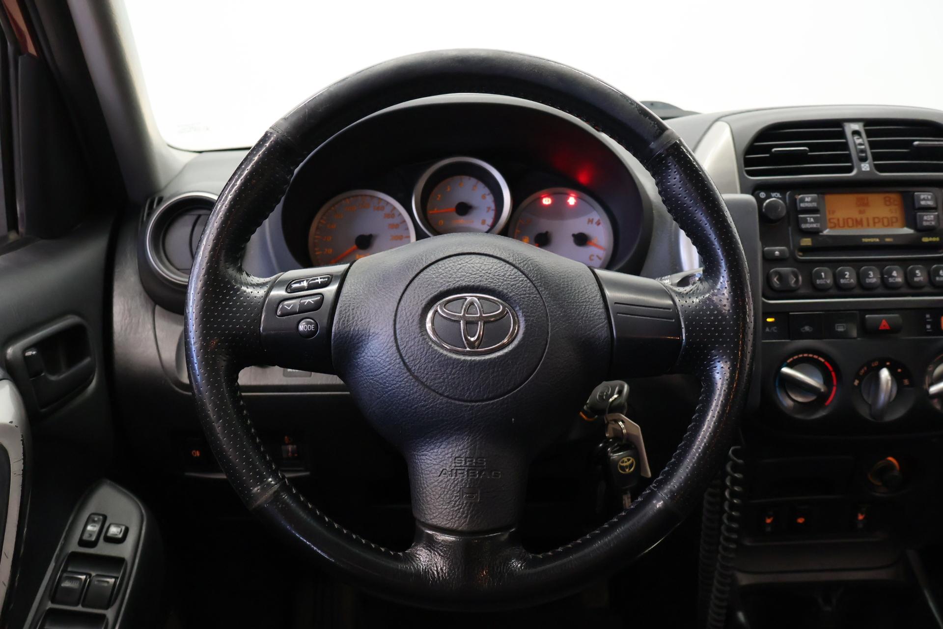 TOYOTA RAV4 2005