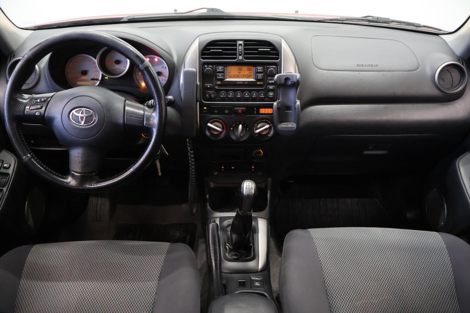 TOYOTA RAV4 2005