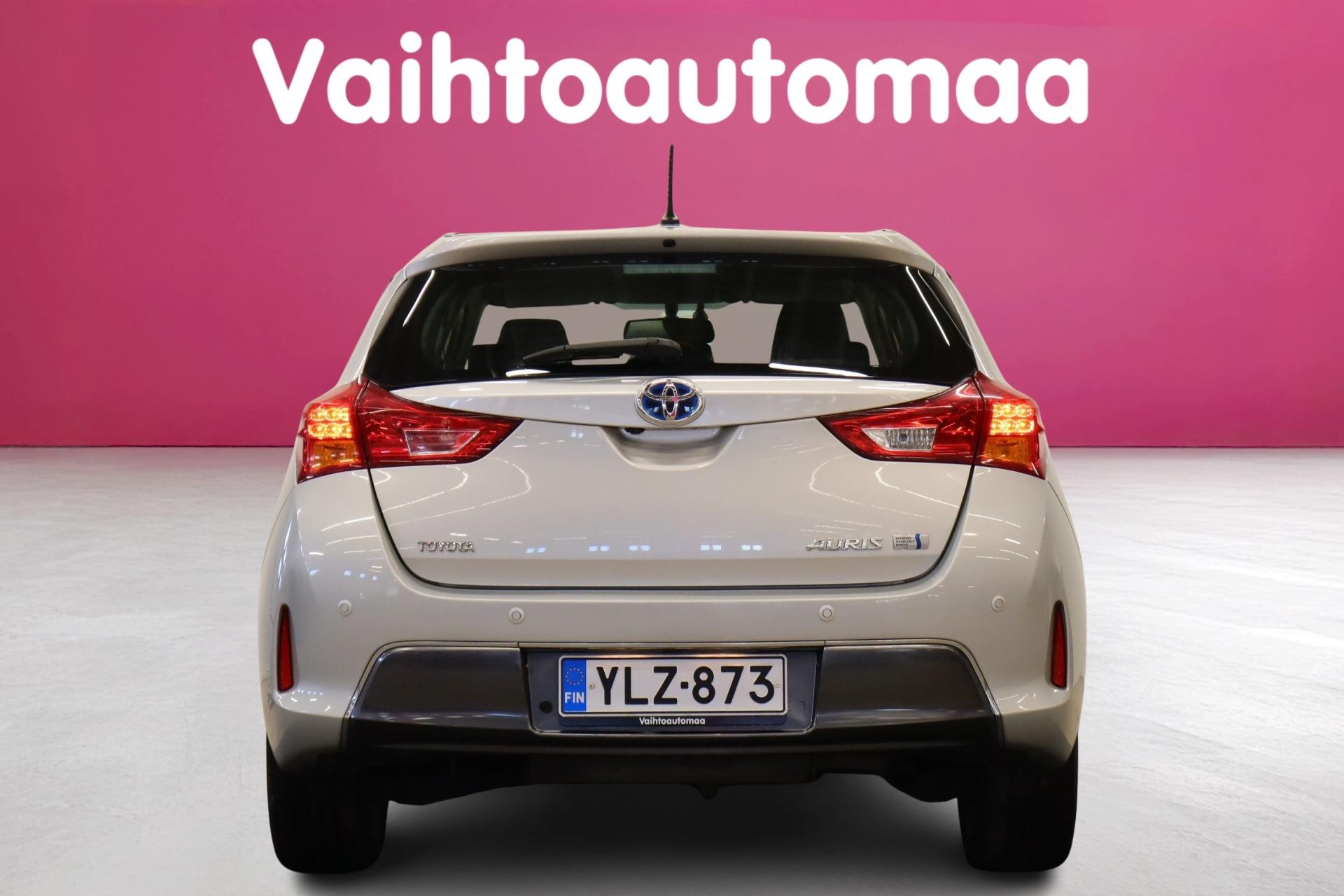 TOYOTA Auris 2014