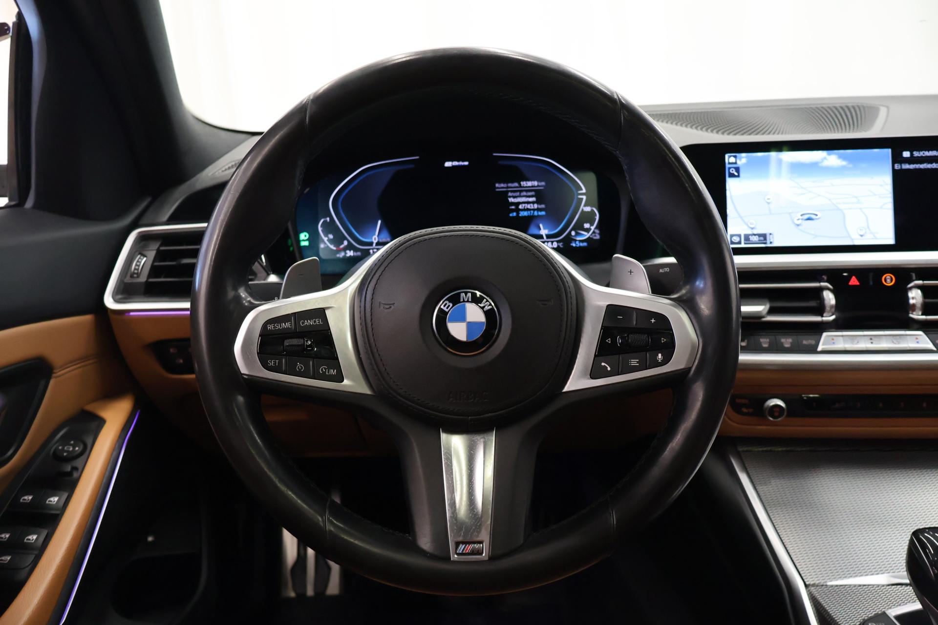 BMW 330 2020