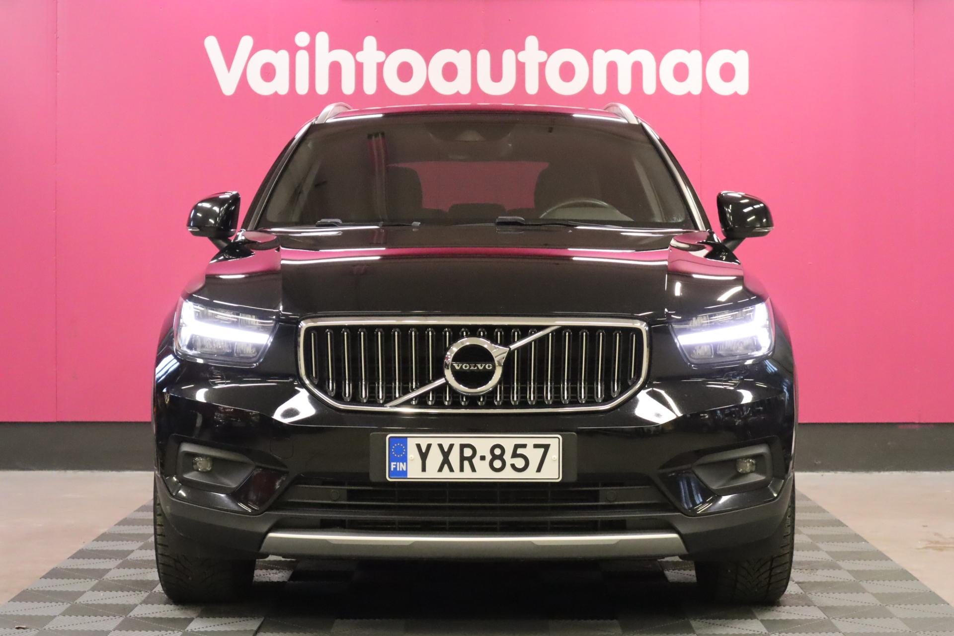 VOLVO XC40 2021