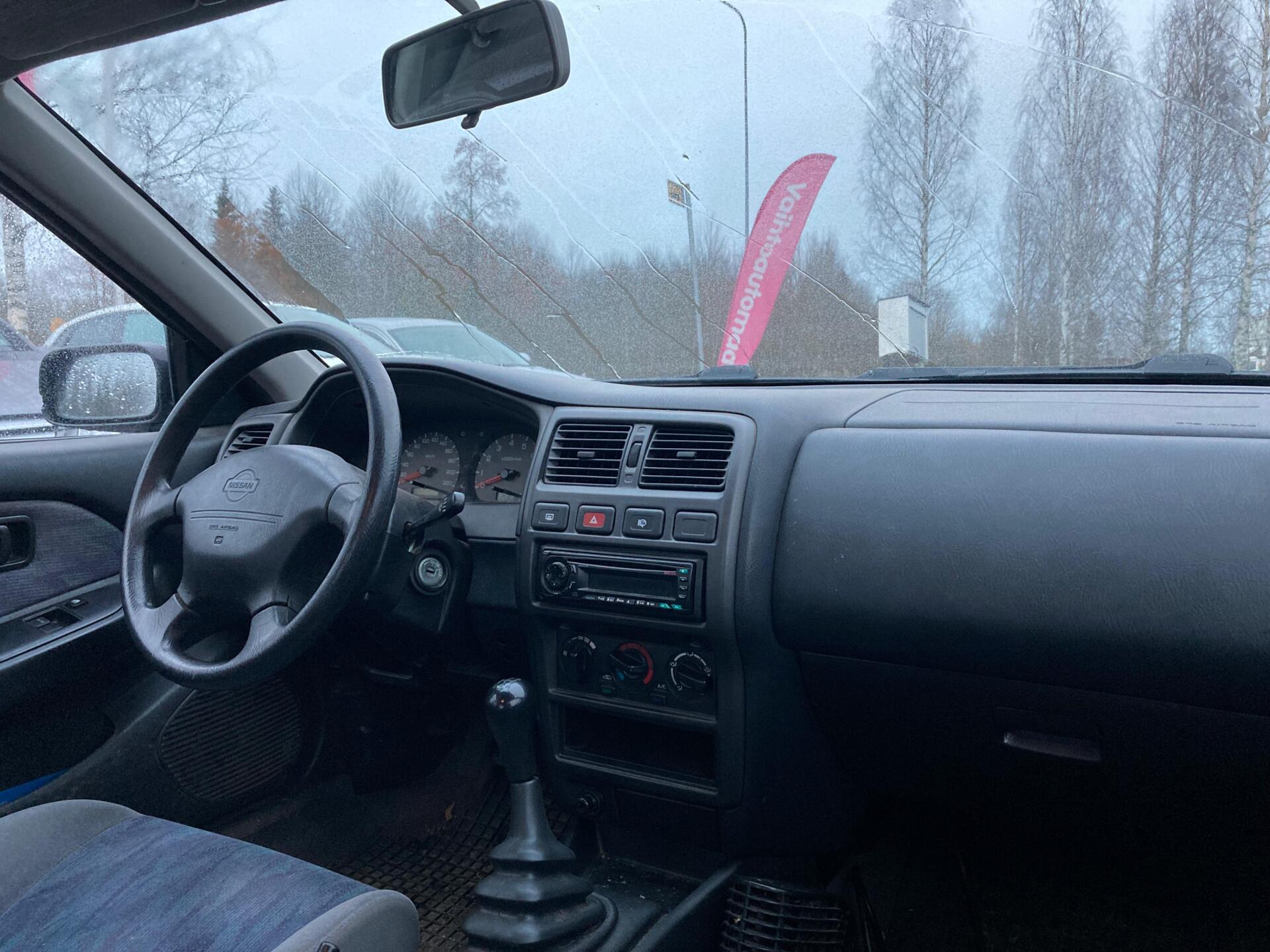 NISSAN Almera 2000