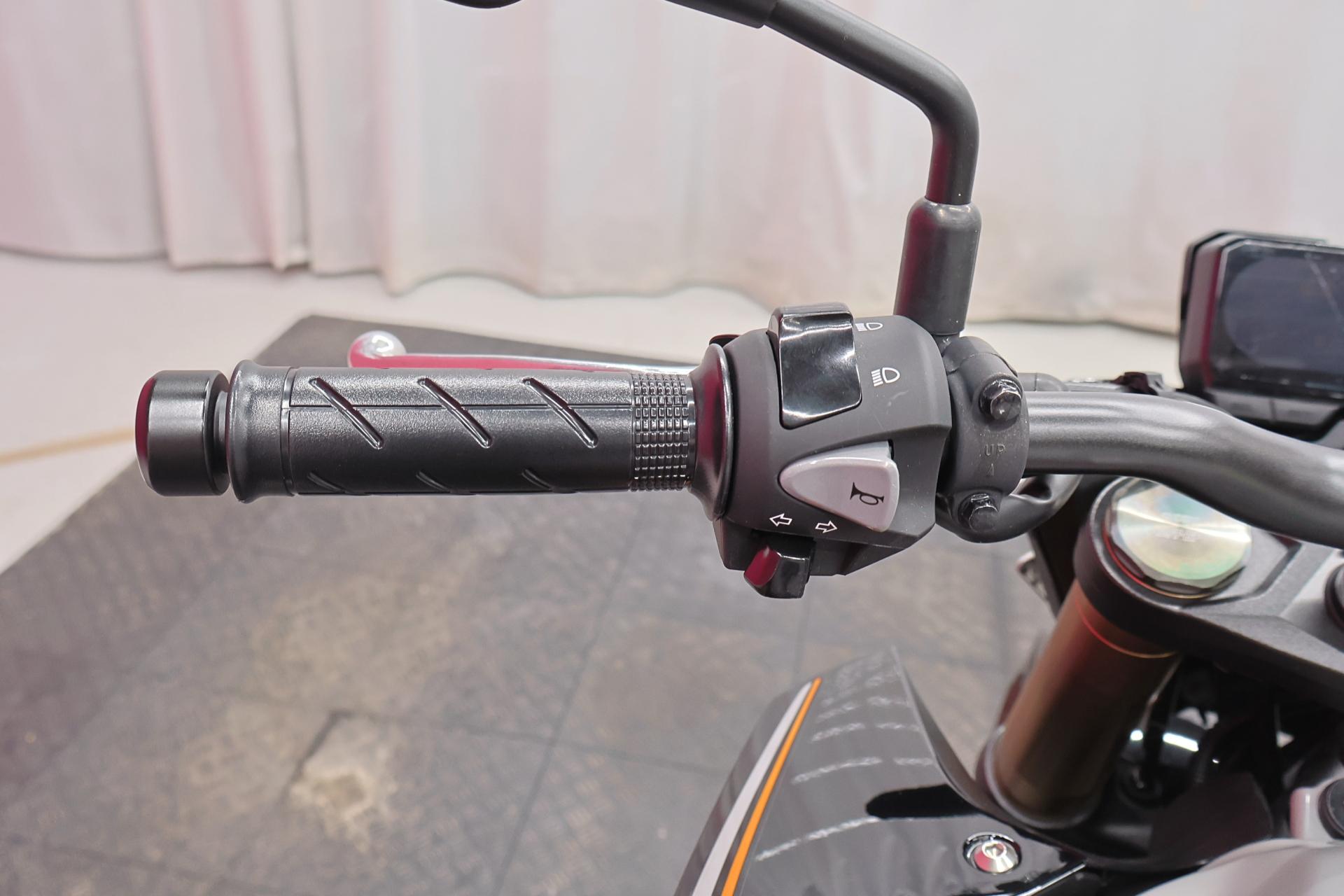 HONDA CB 2024