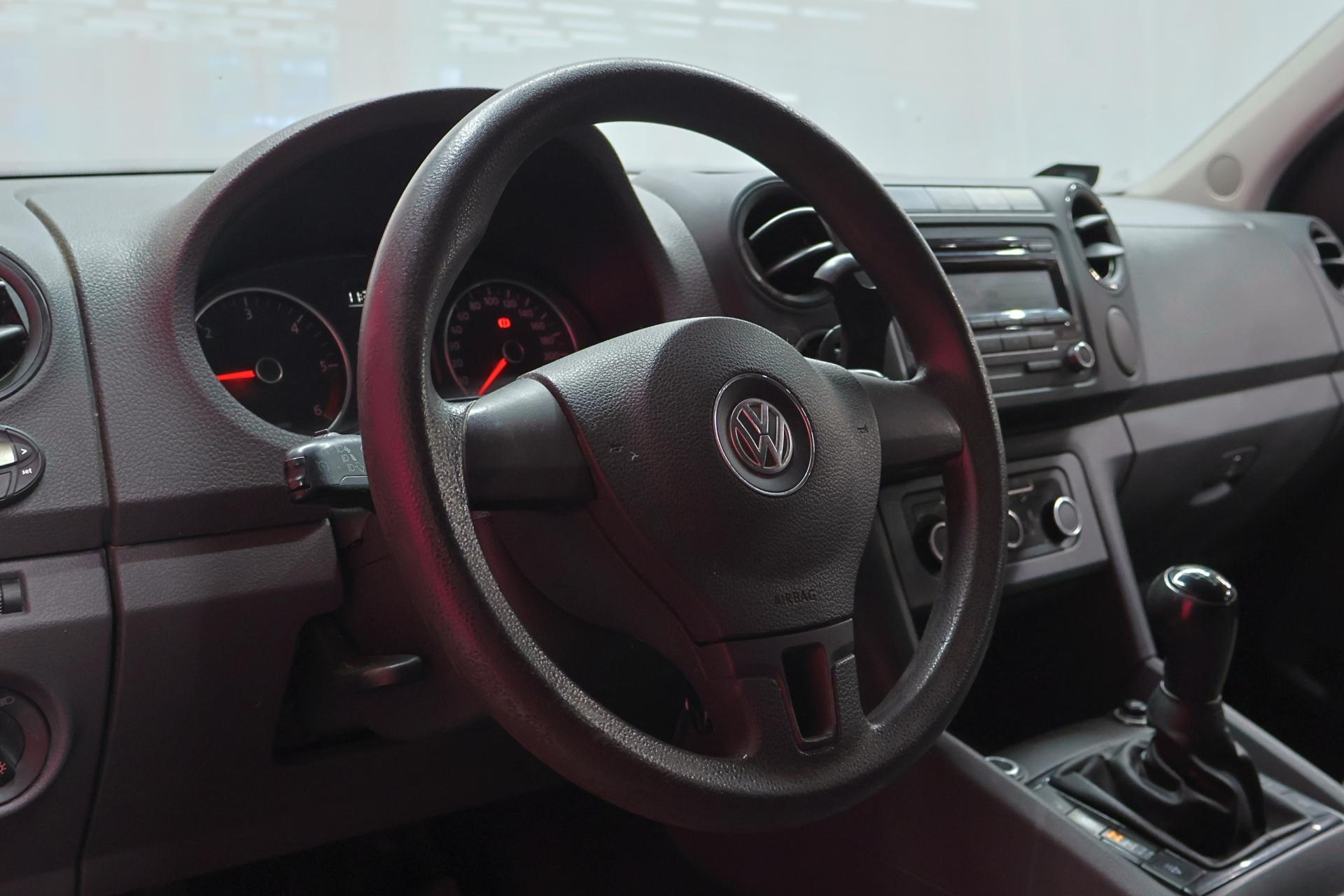 VOLKSWAGEN Amarok 2011