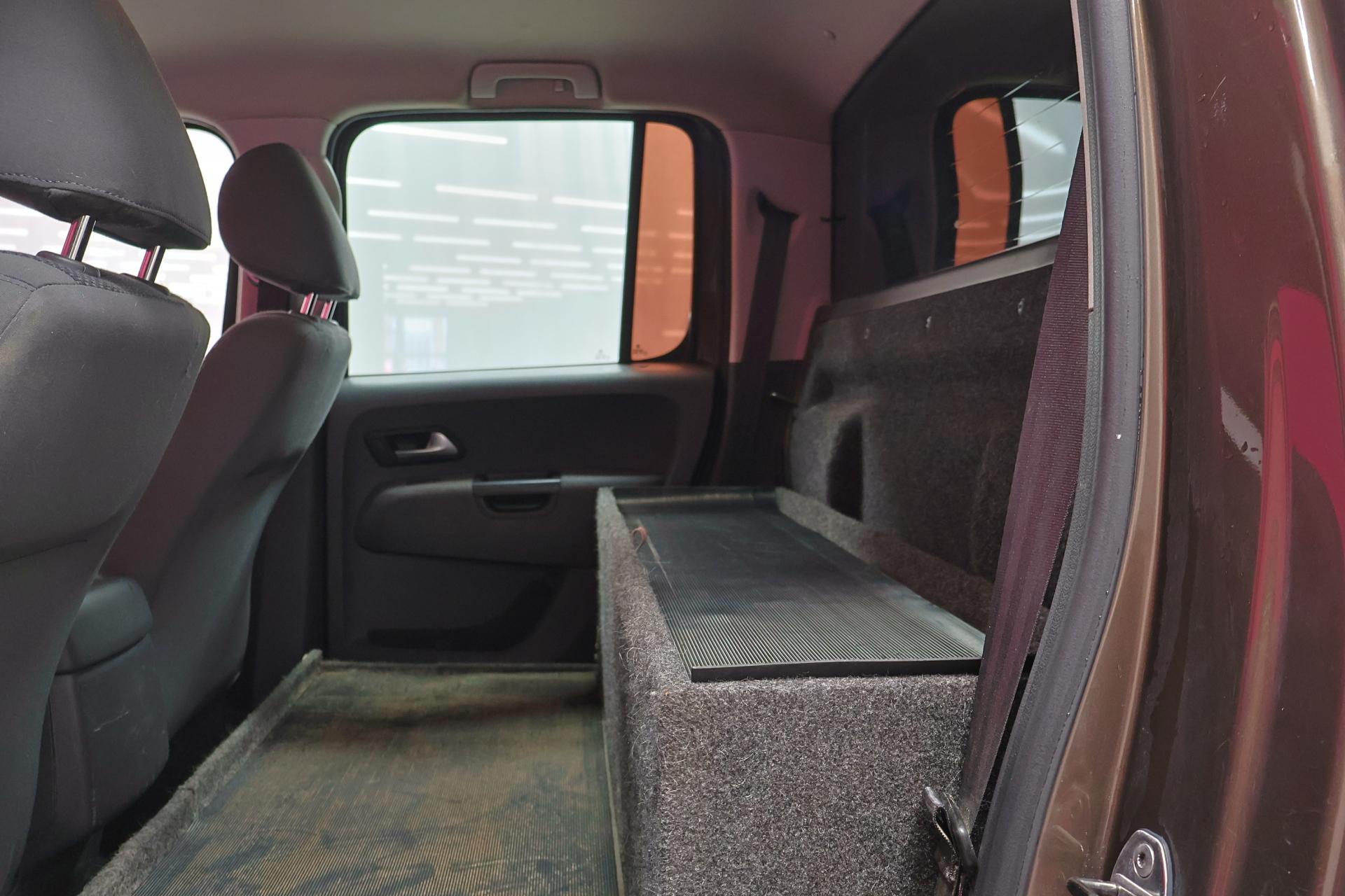 VOLKSWAGEN Amarok 2011