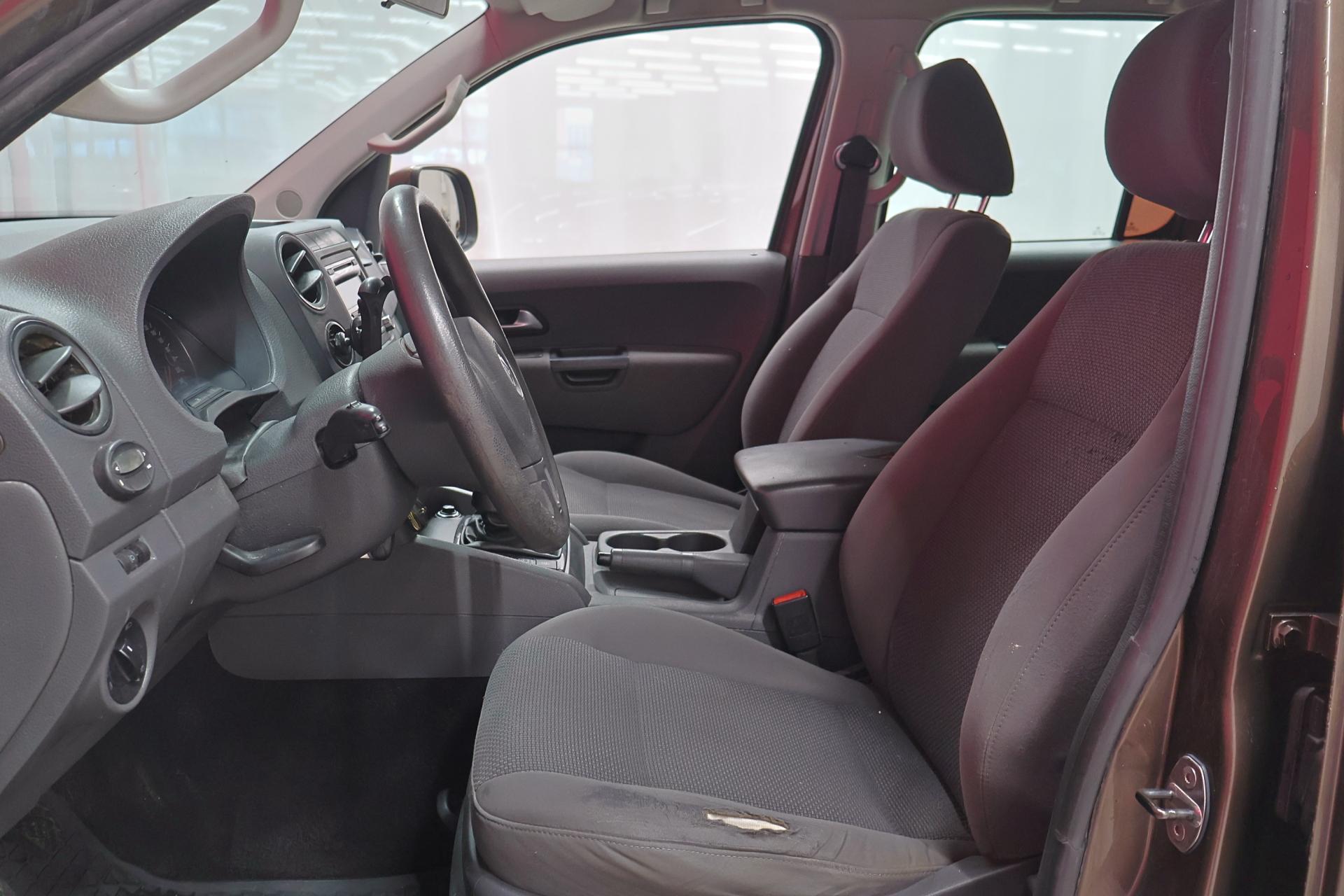 VOLKSWAGEN Amarok 2011