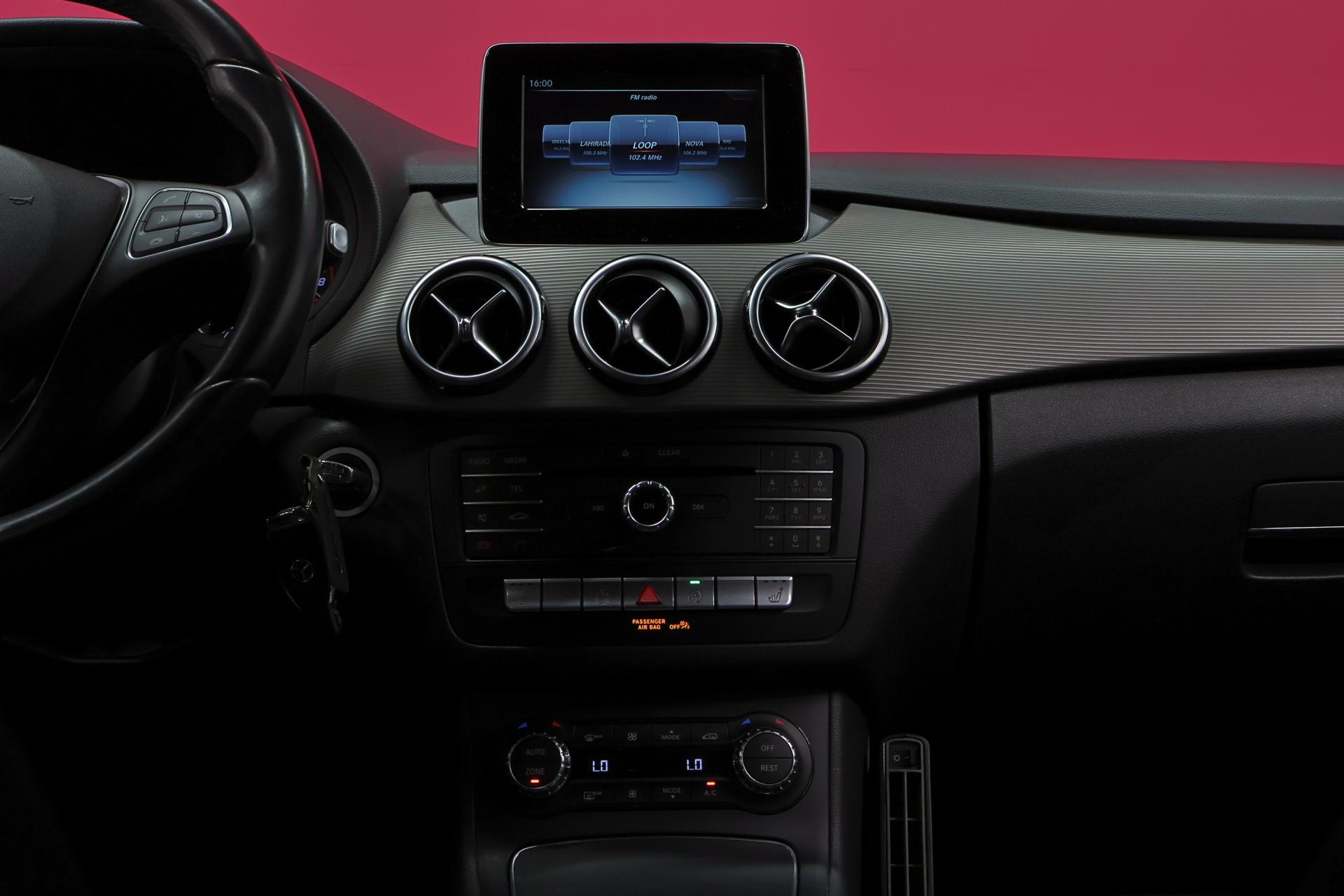 MERCEDES-BENZ B 2015