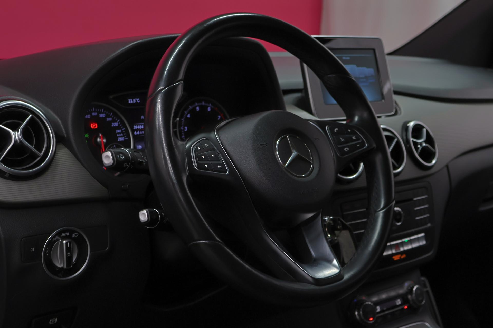 MERCEDES-BENZ B 2015