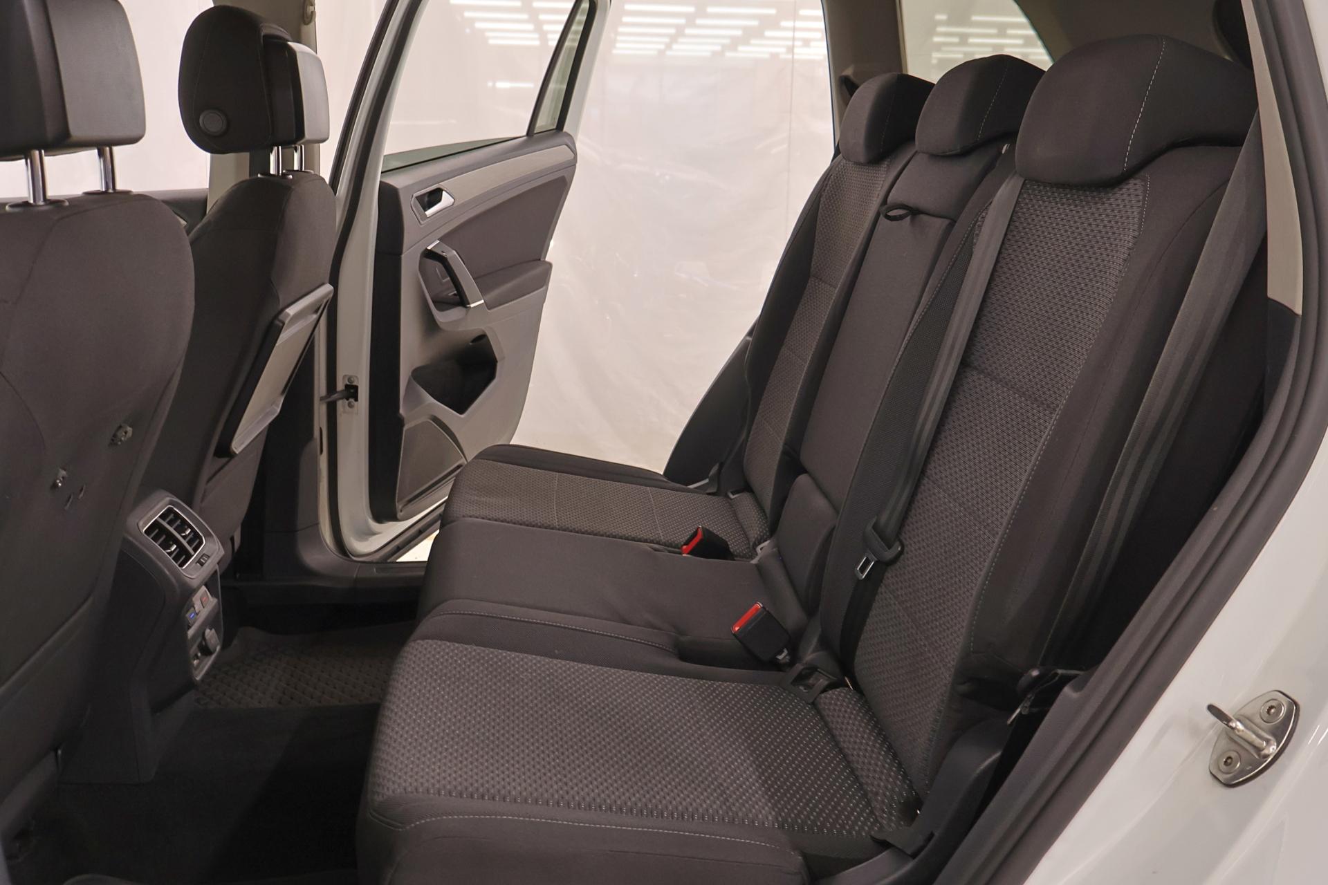 VOLKSWAGEN Tiguan Allspace 13