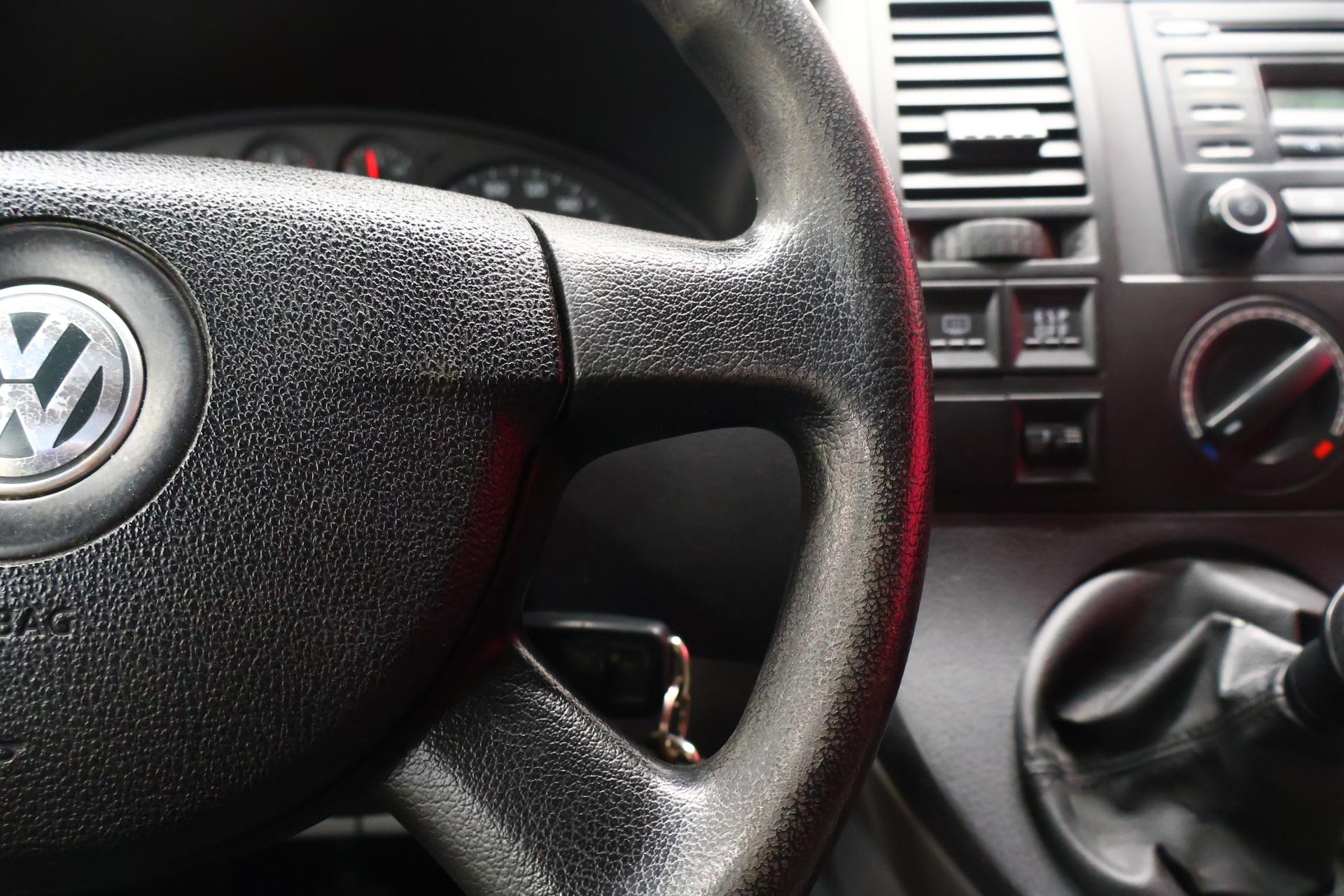 VOLKSWAGEN Caravelle 2008