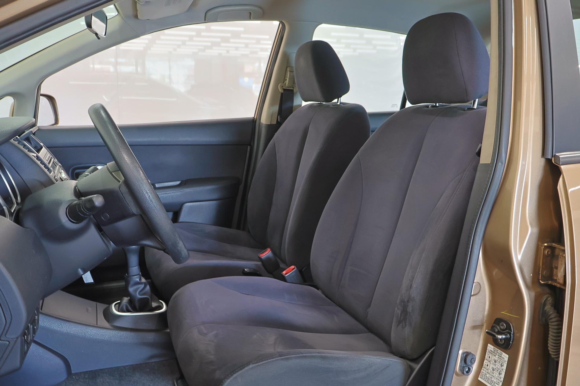 NISSAN Tiida 2009