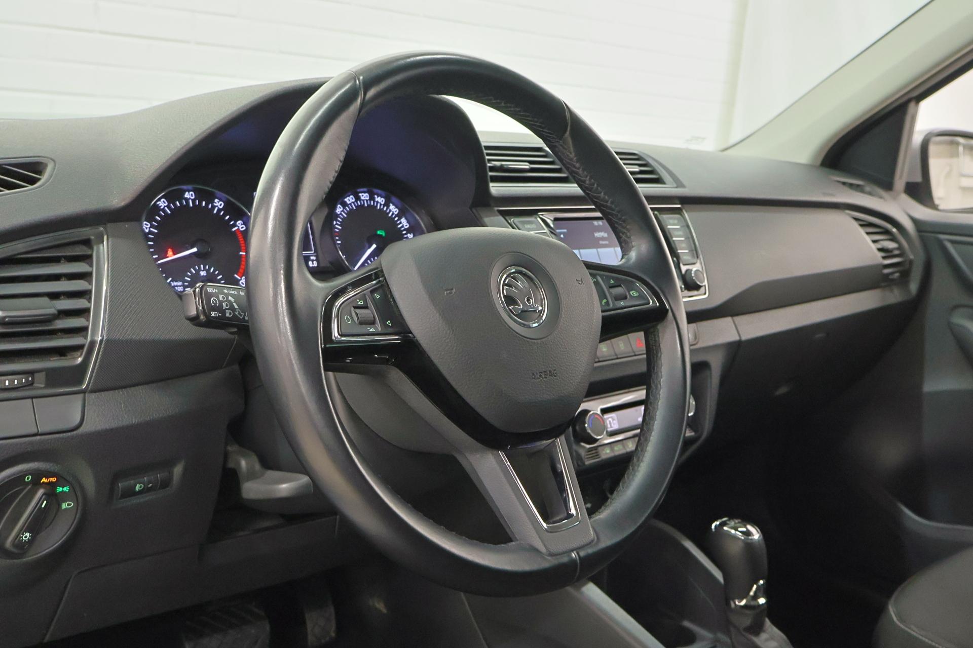 SKODA Fabia 2015