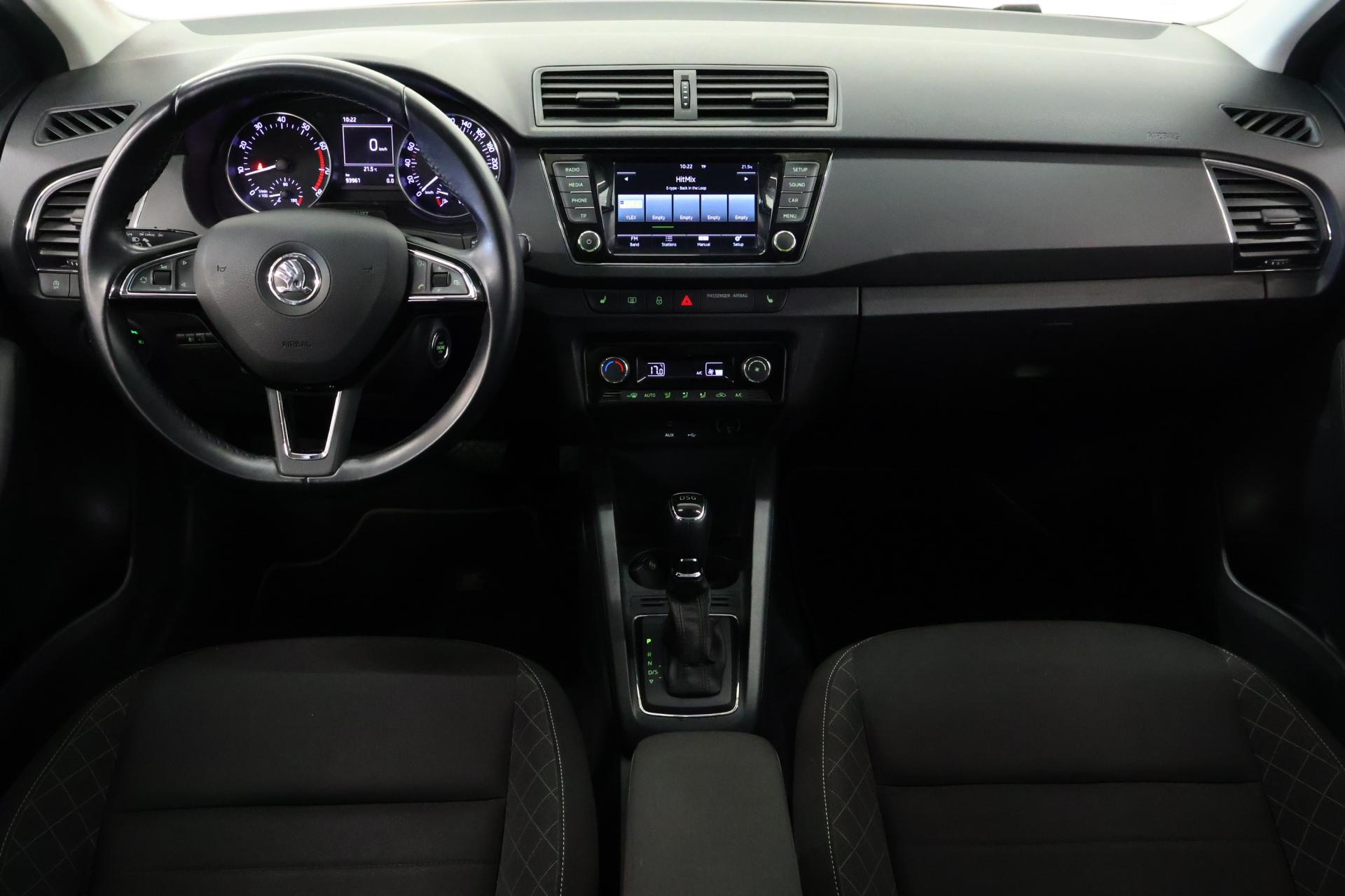 SKODA Fabia 2015