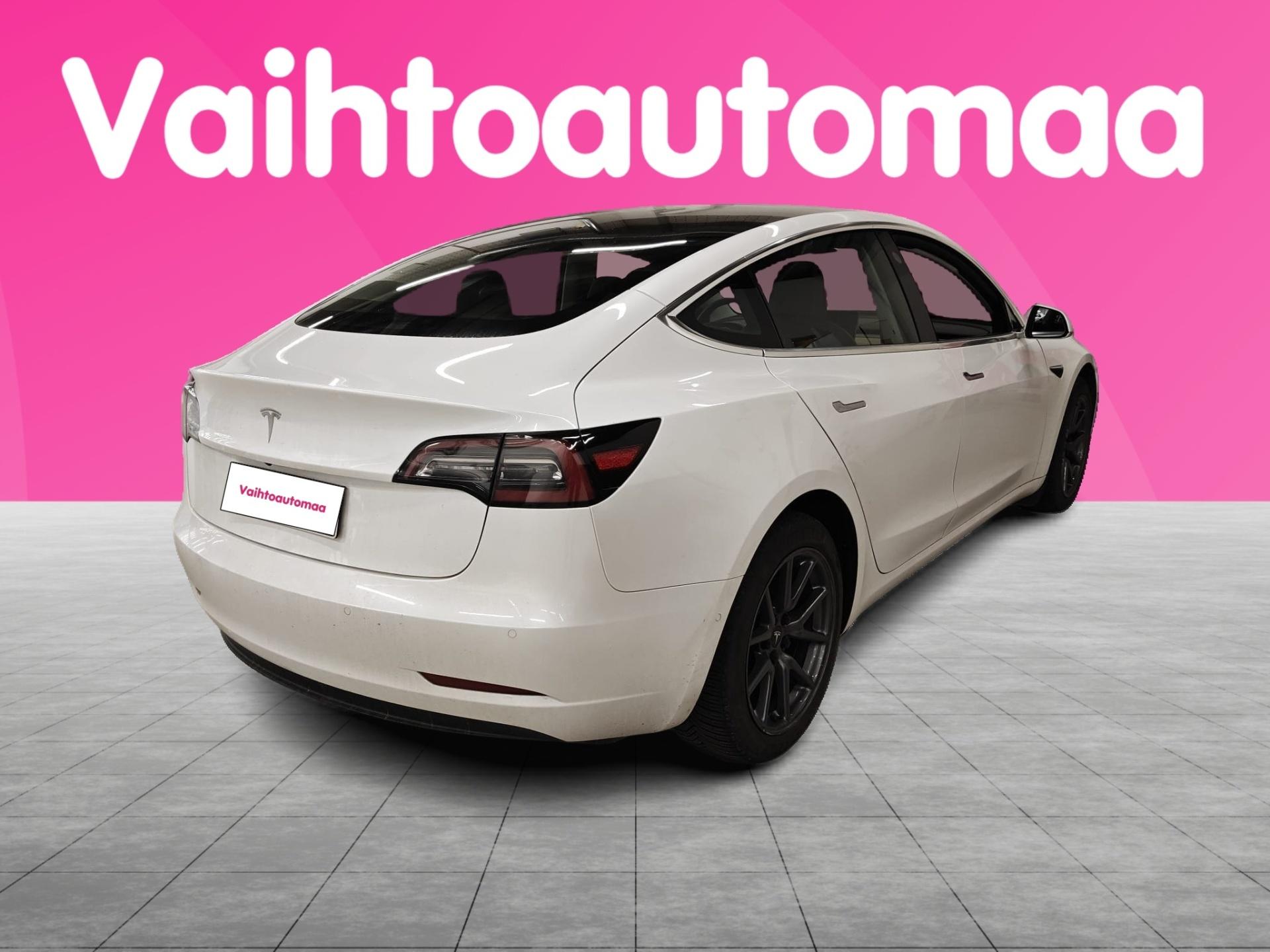 TESLA Model 3 2020
