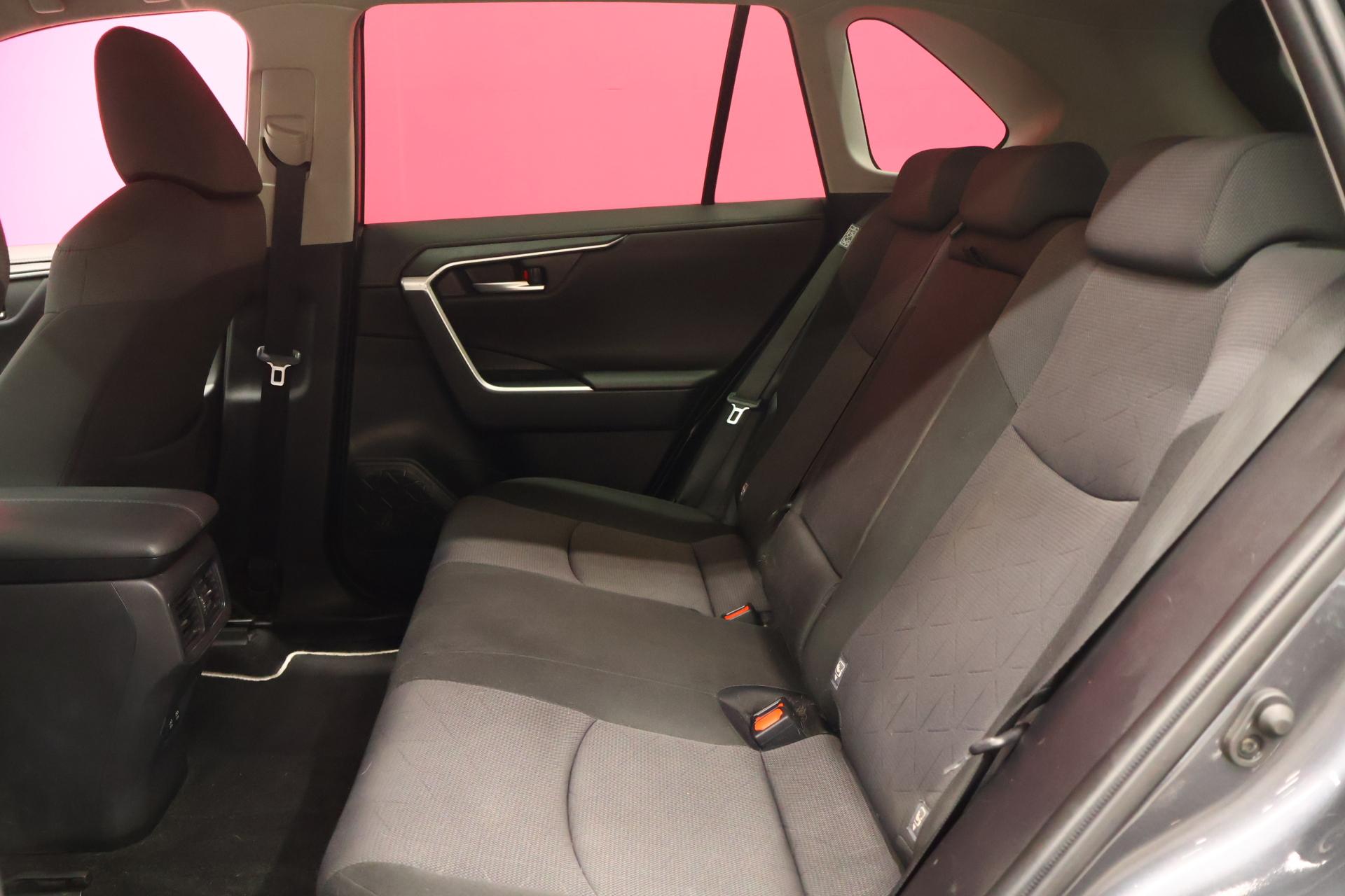 TOYOTA RAV4 2019